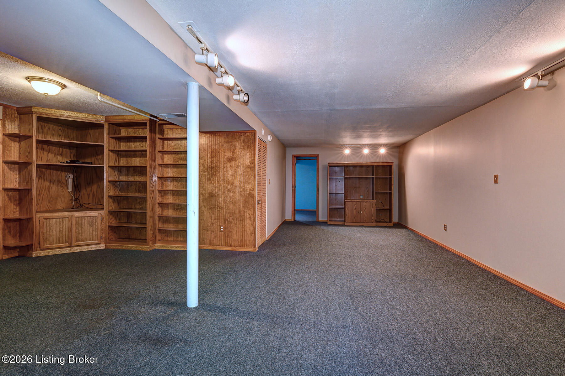 1077 Dotland Cir Property Photo 19