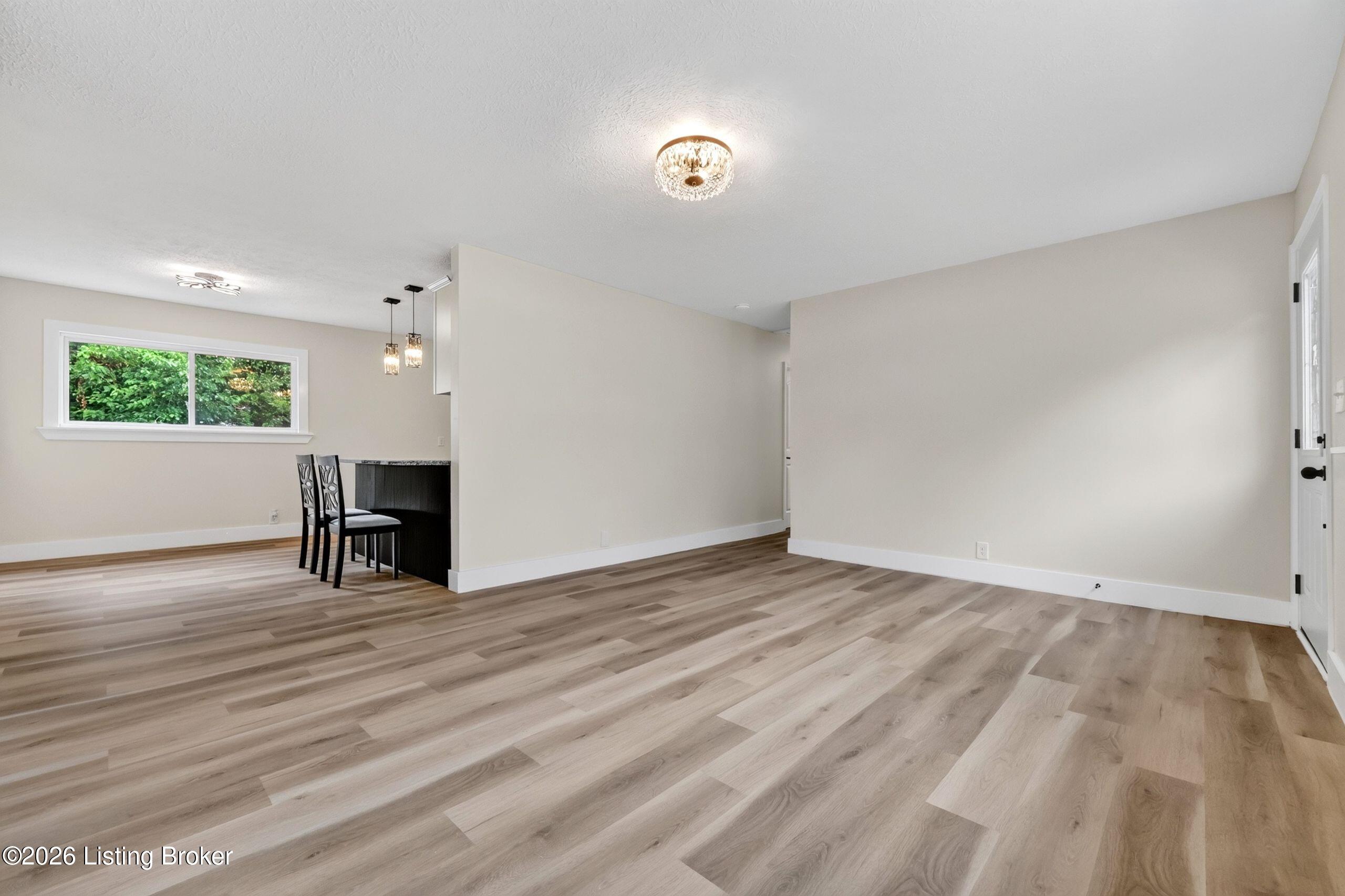 9810 East Ave Property Photo 6