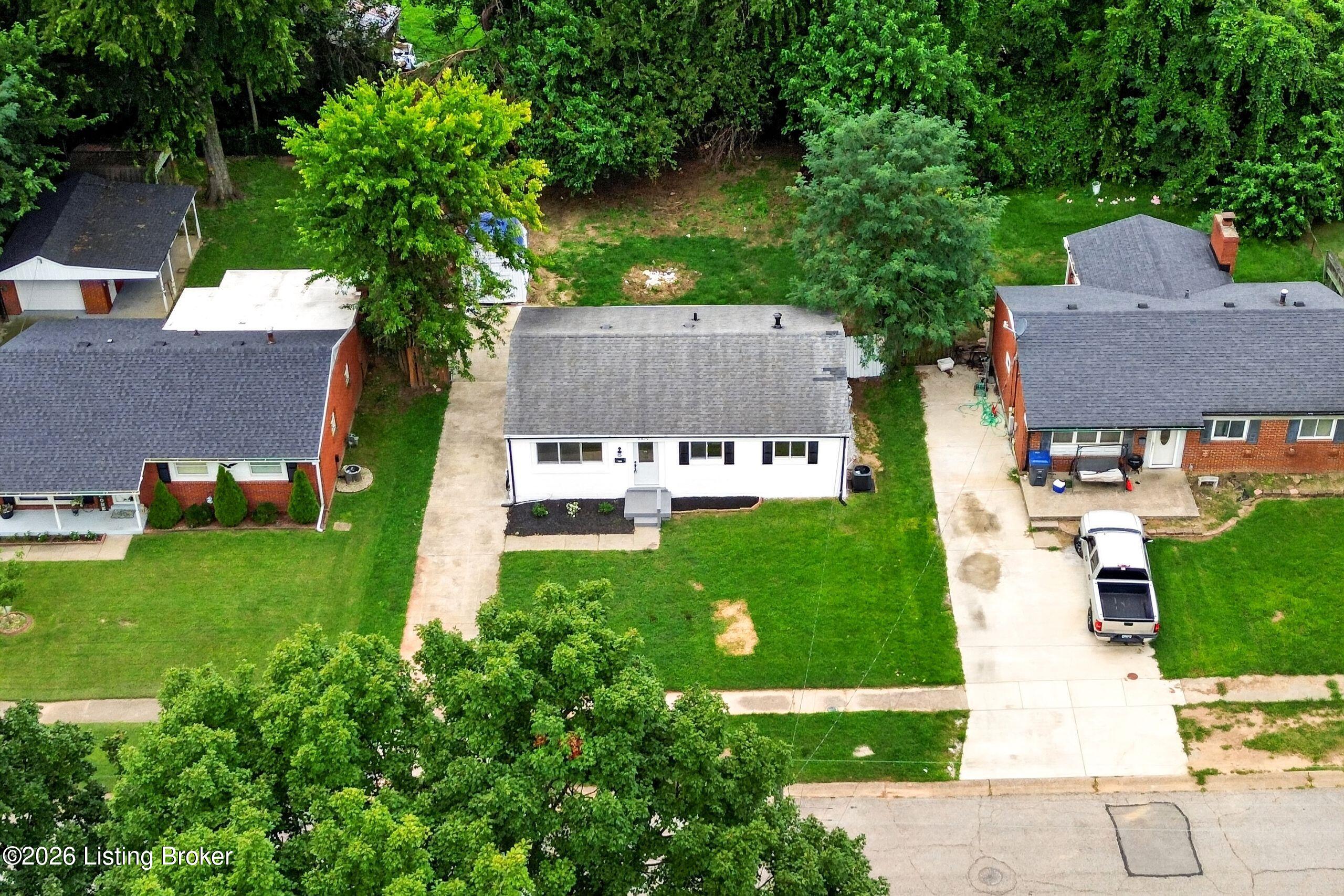 9810 East Ave Property Photo 30