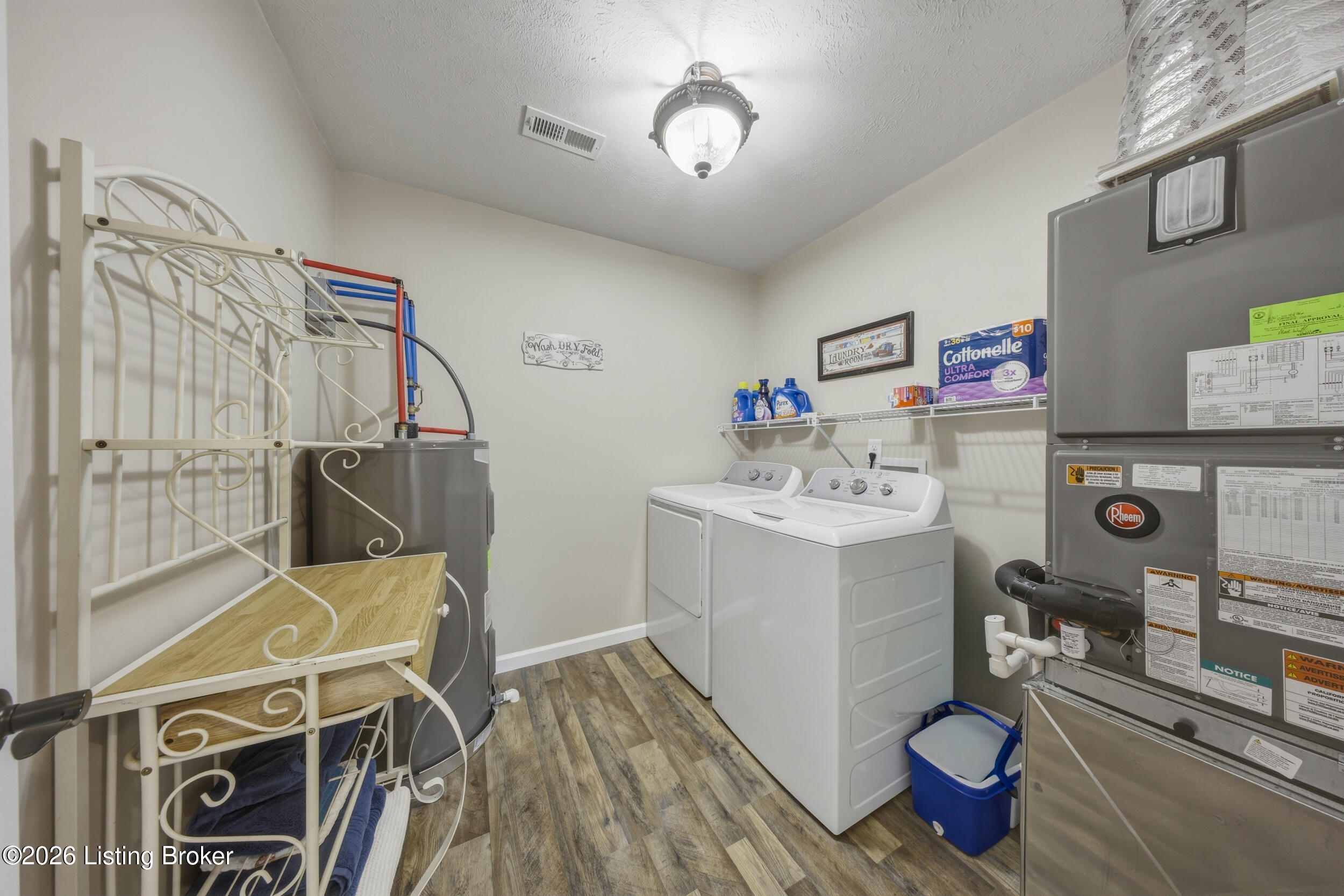 827 Lakeview Cir Property Photo 14