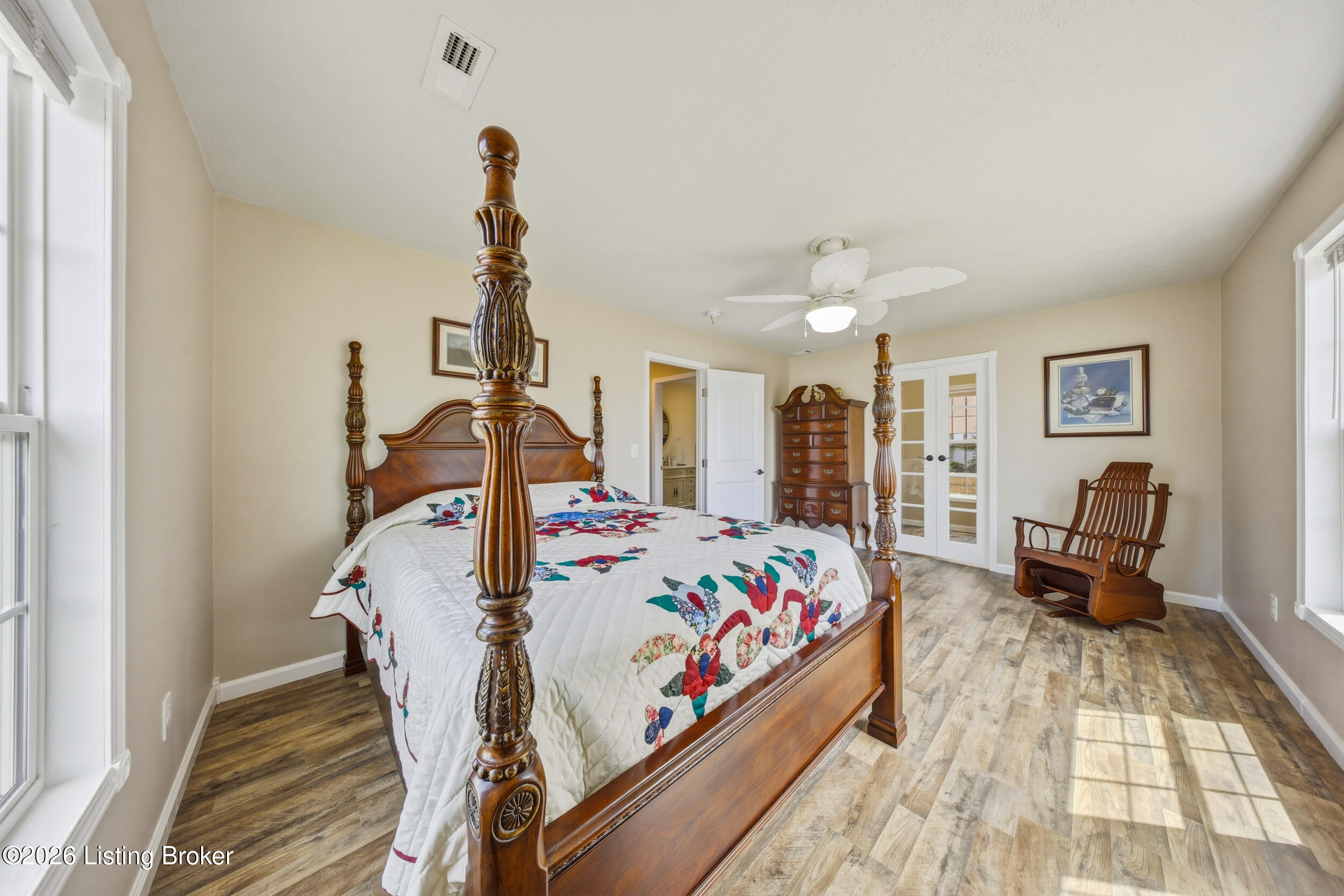 827 Lakeview Cir Property Photo 22