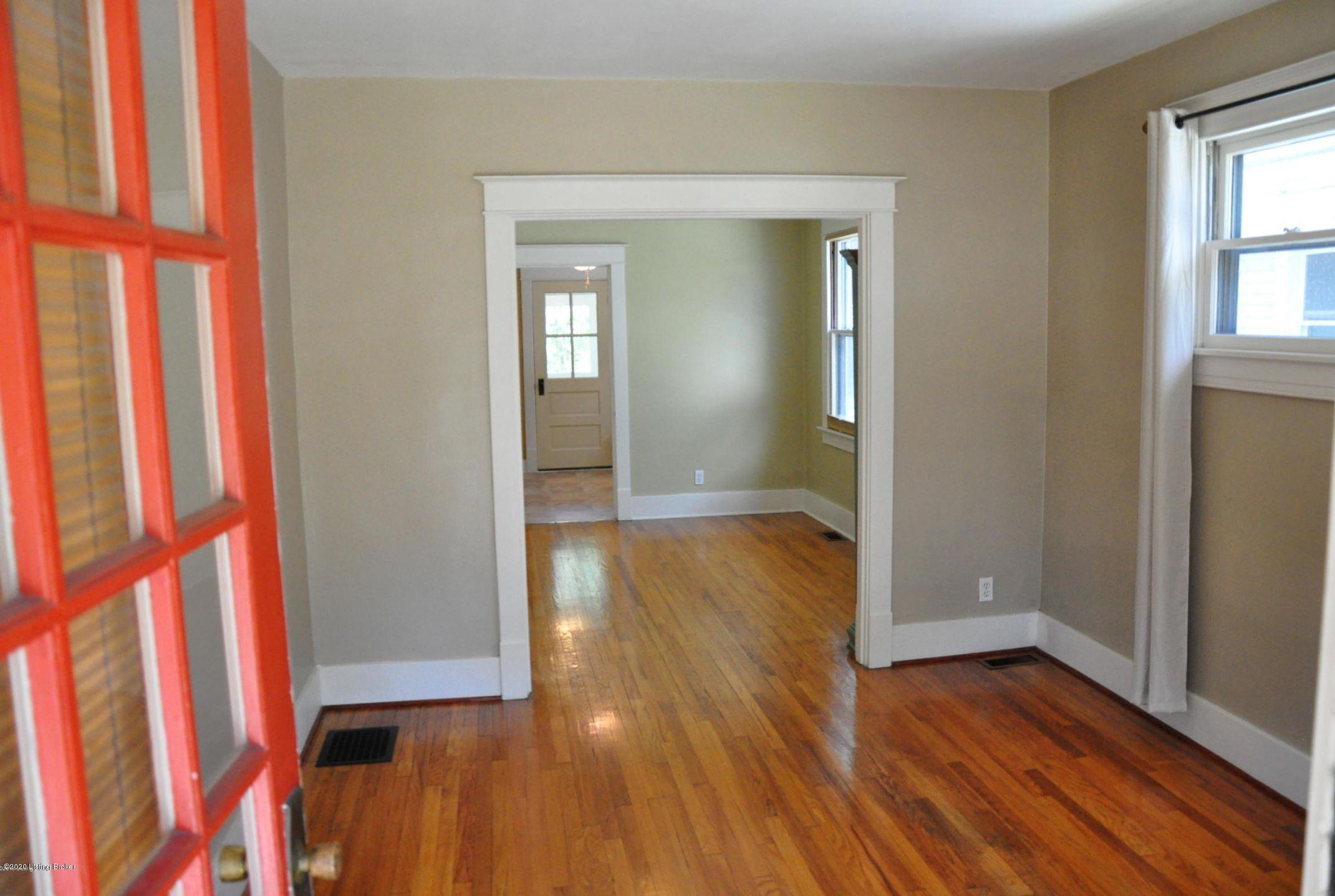 3829 Elmwood Ave Property Photo 3