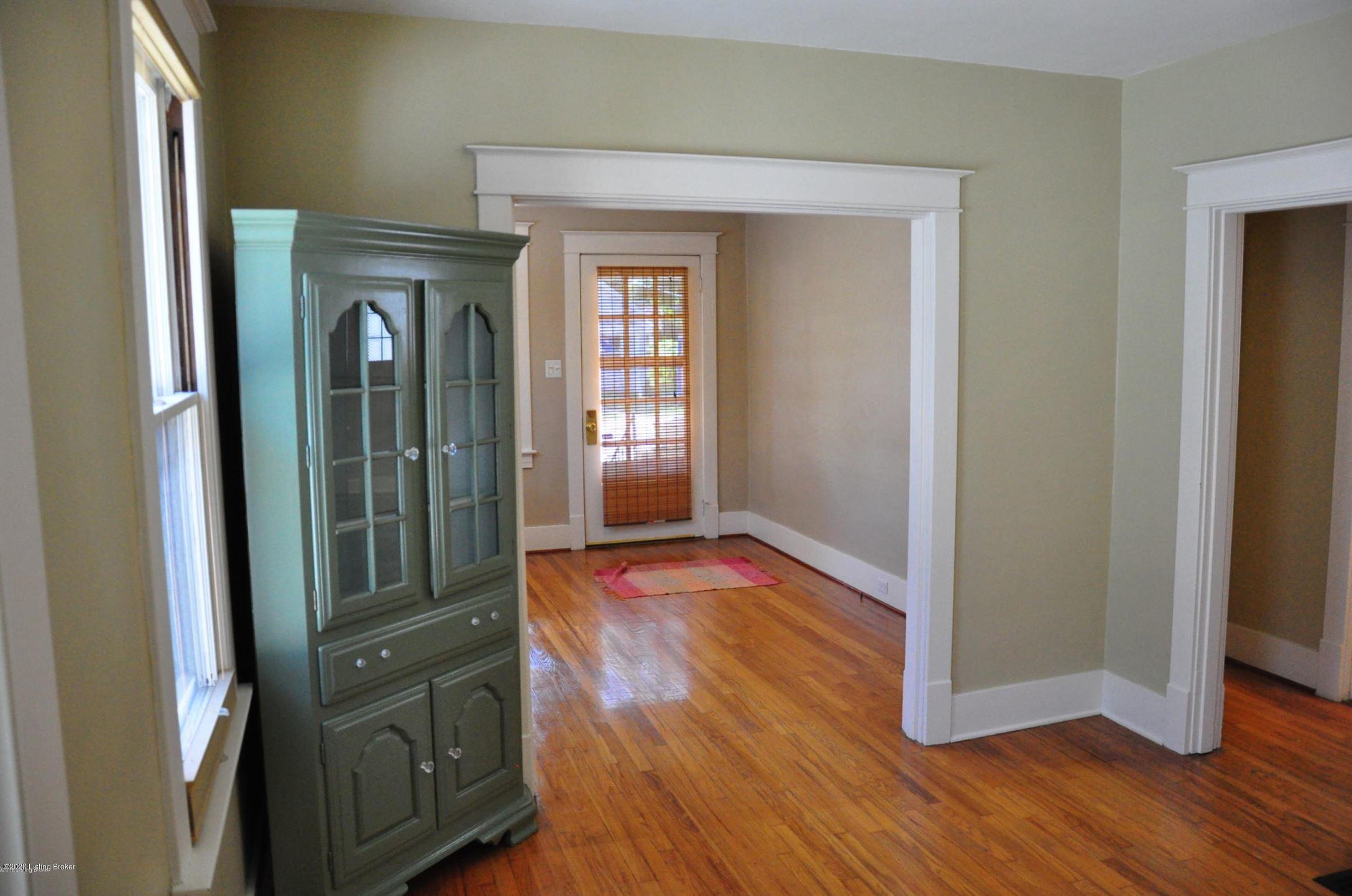 3829 Elmwood Ave Property Photo 4