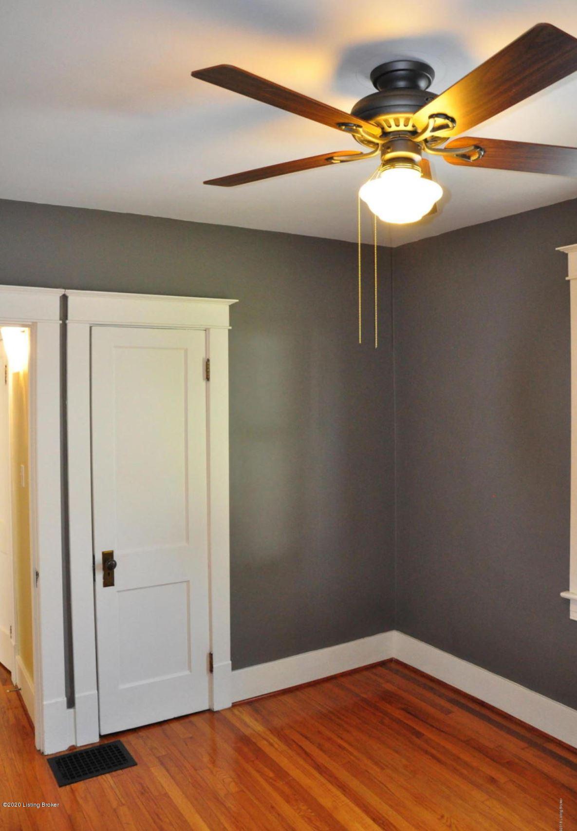 3829 Elmwood Ave Property Photo 10
