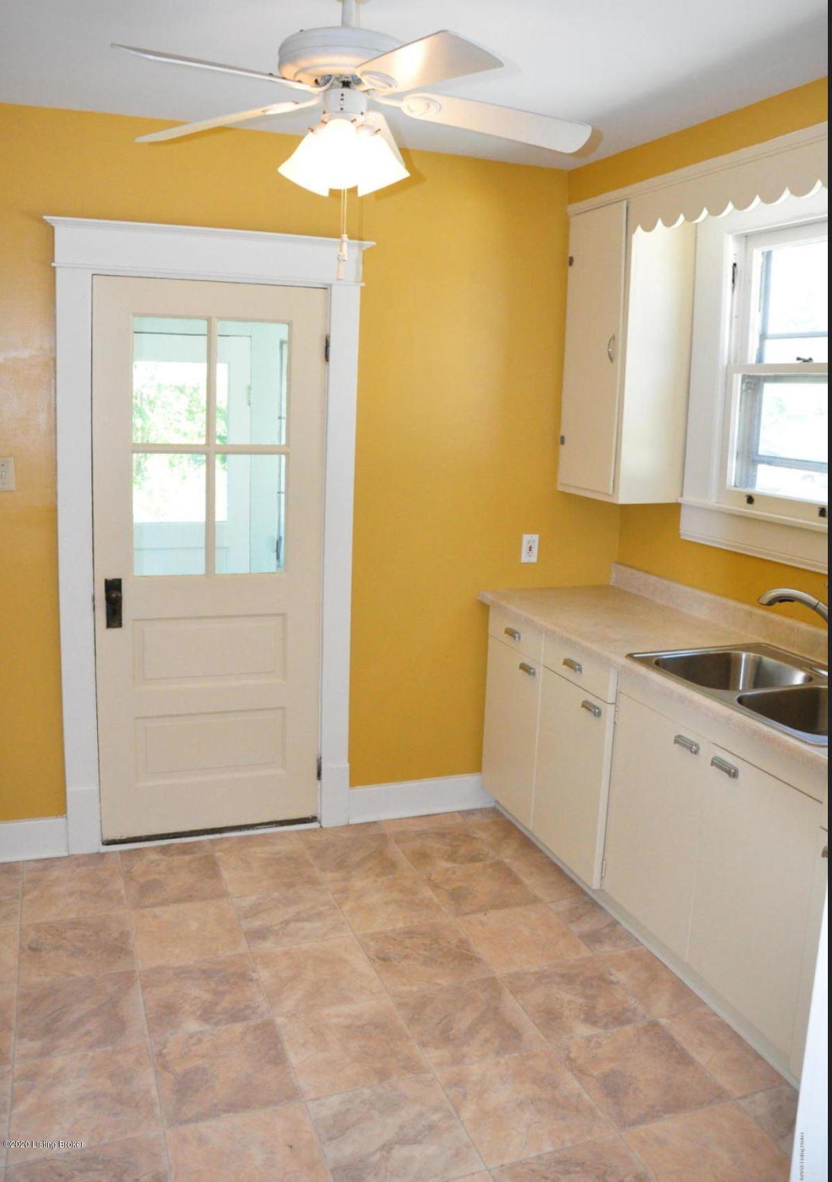 3829 Elmwood Ave Property Photo 13