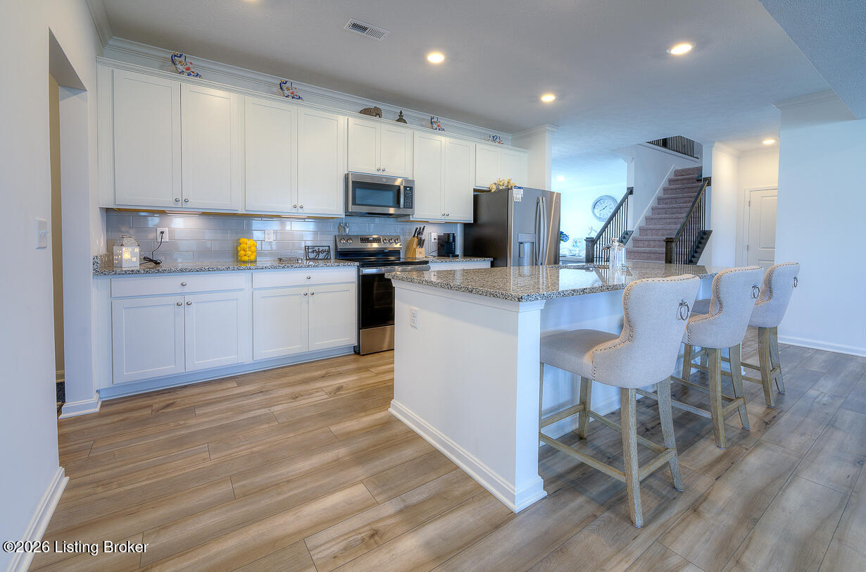 8401 Hummingbird Nest Ct Property Photo 3