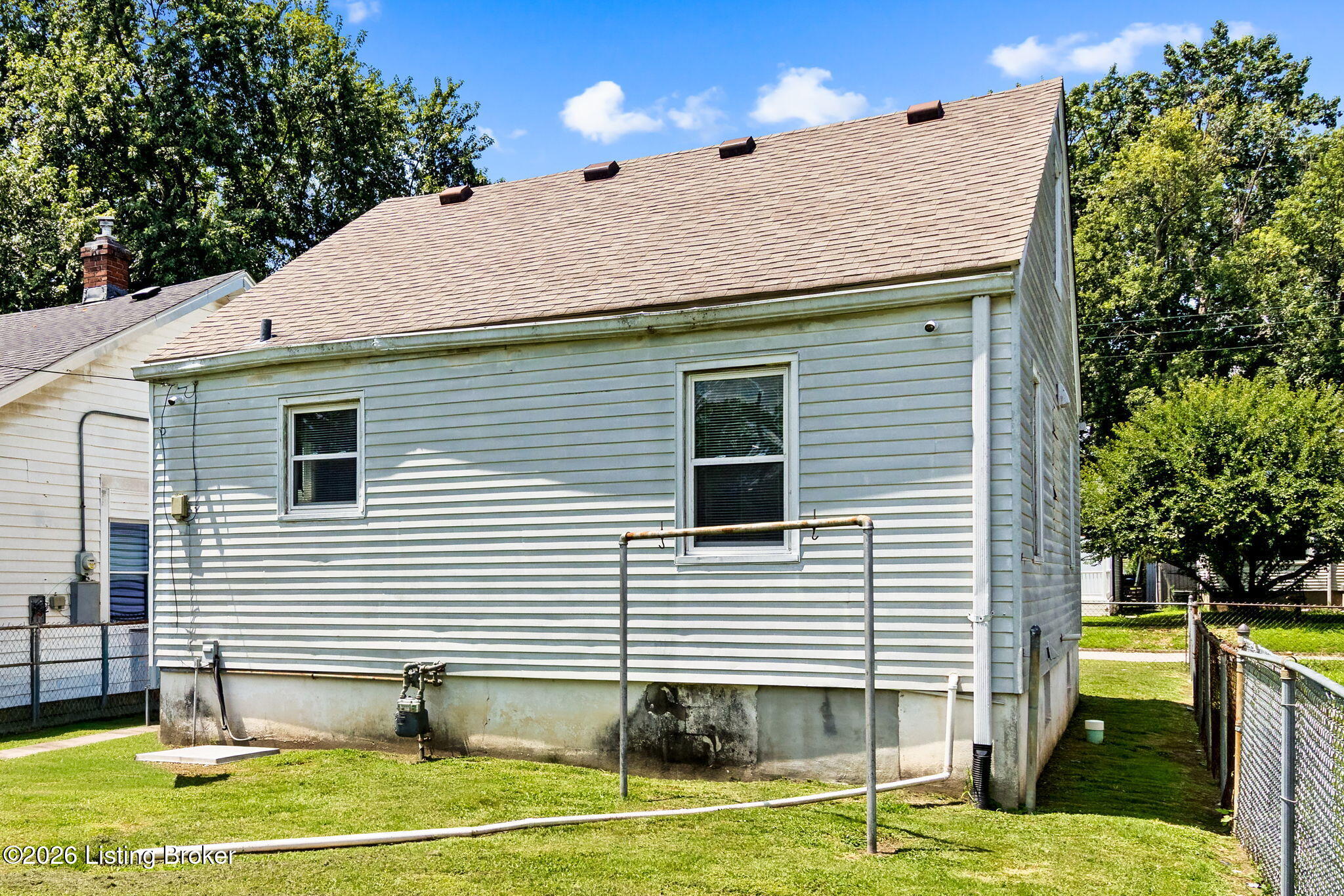 3631 Kahlert Ave Property Photo 2