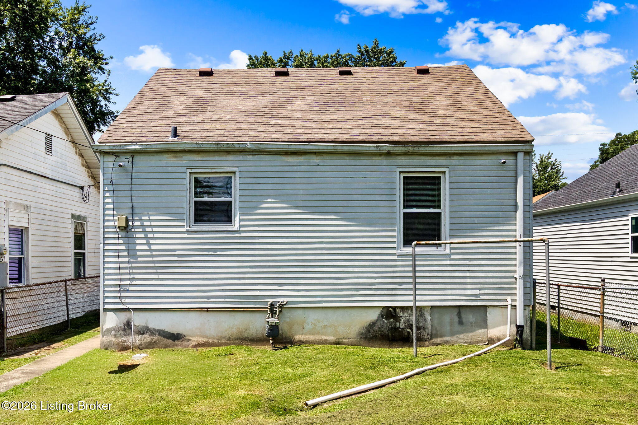 3631 Kahlert Ave Property Photo 3
