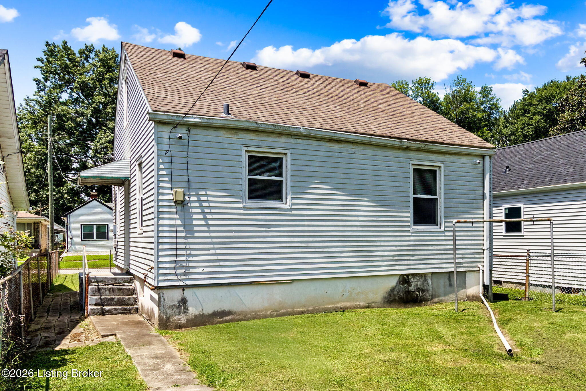 3631 Kahlert Ave Property Photo 4