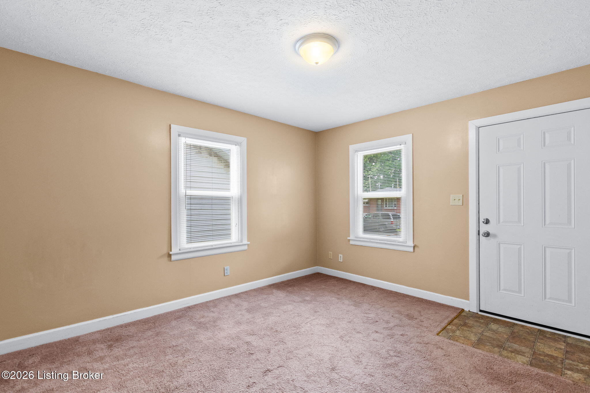 3631 Kahlert Ave Property Photo 5