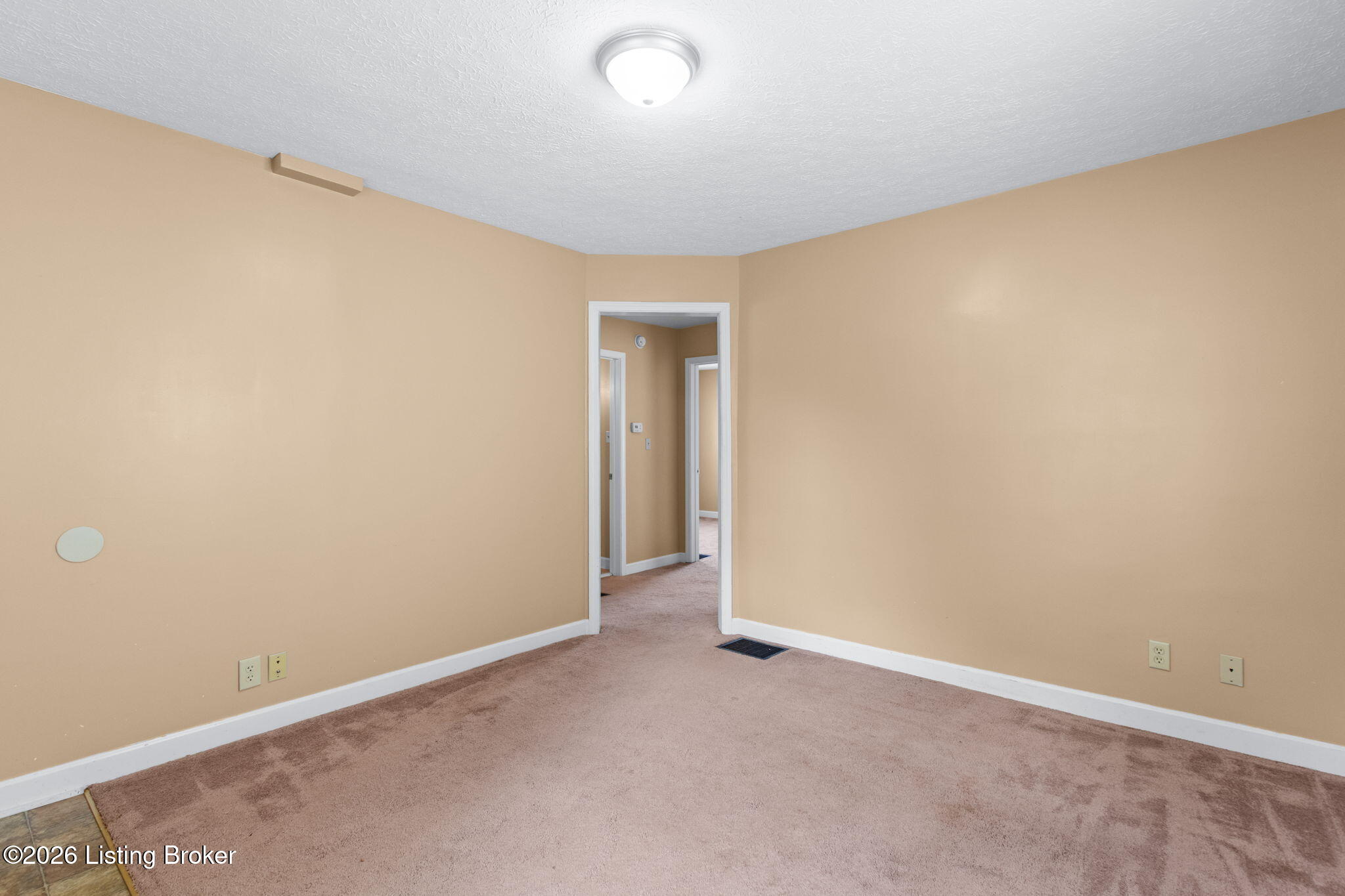 3631 Kahlert Ave Property Photo 7