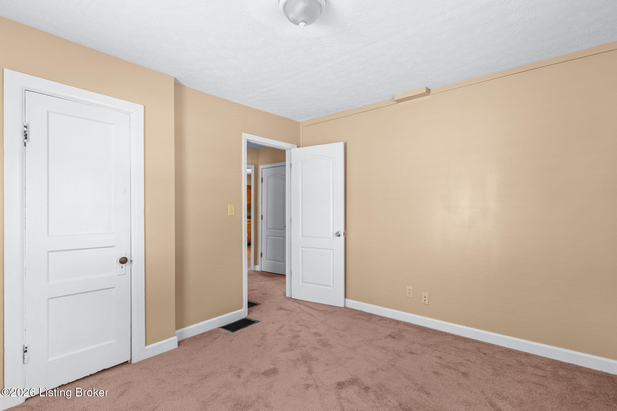 3631 Kahlert Ave Property Photo 11