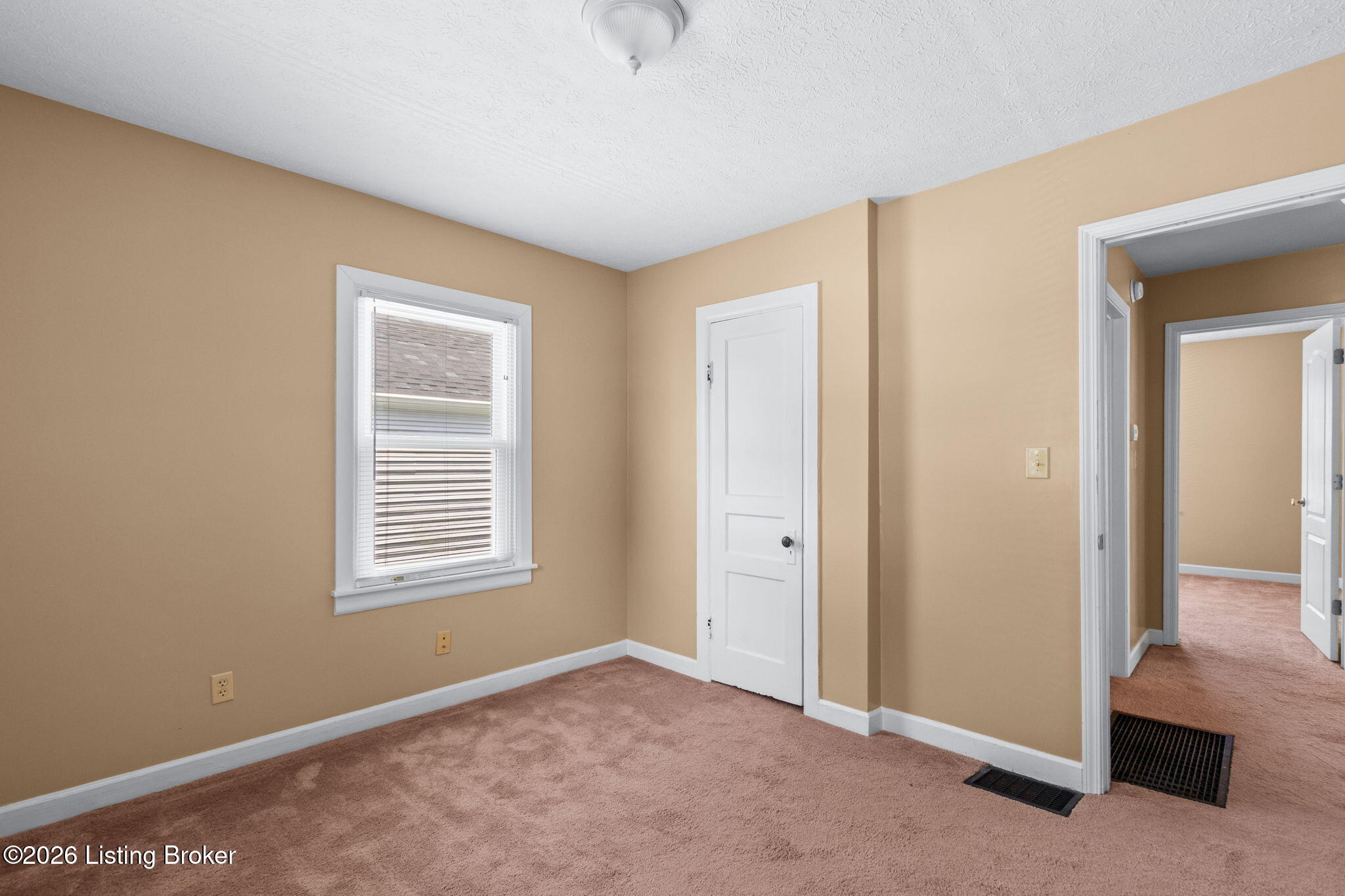 3631 Kahlert Ave Property Photo 12