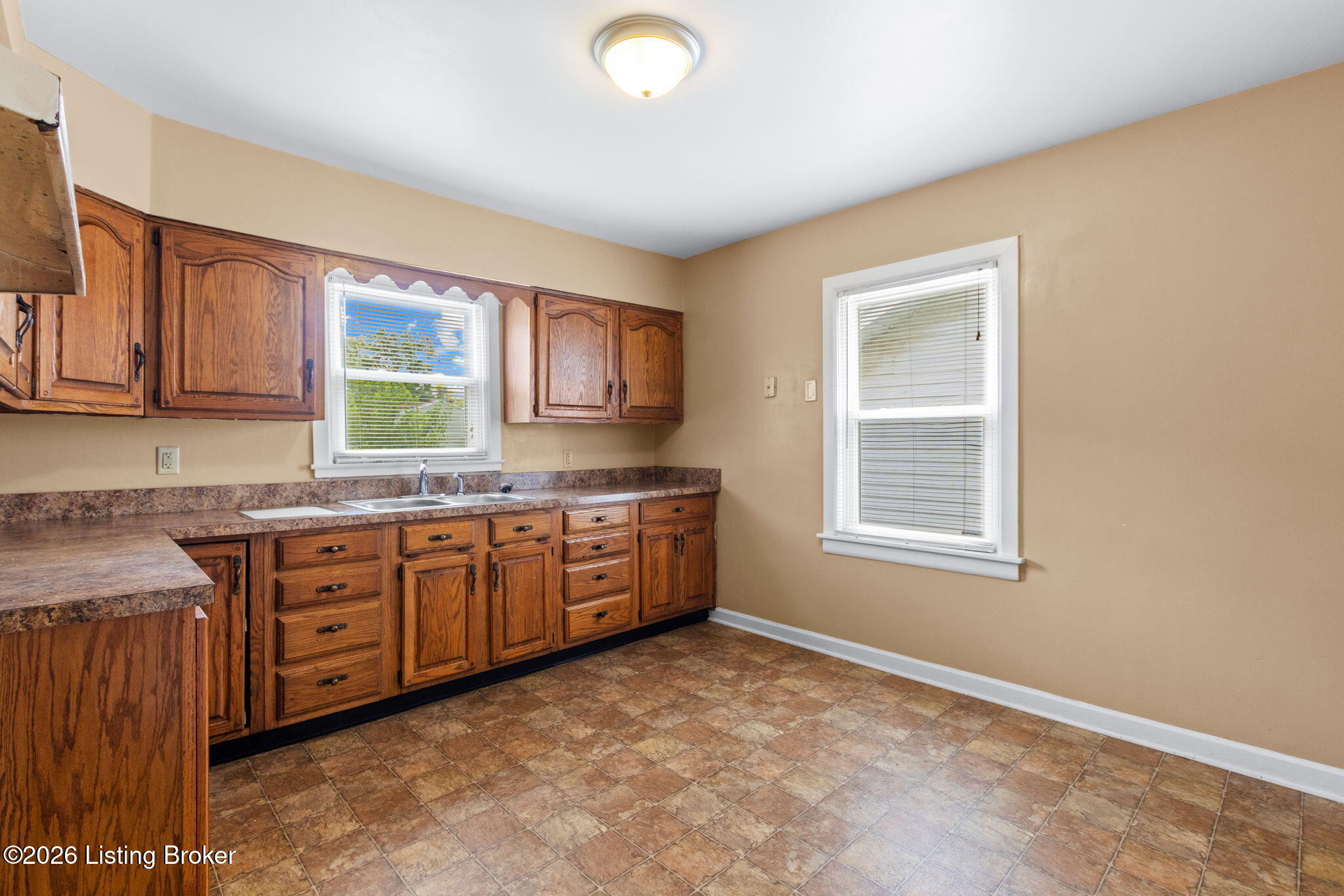 3631 Kahlert Ave Property Photo 23