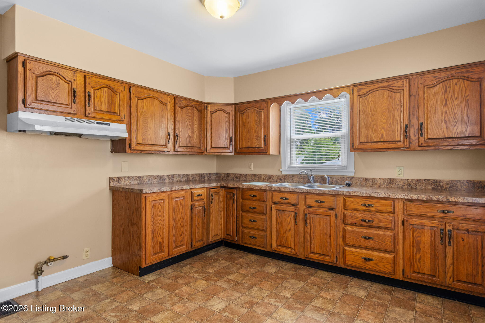 3631 Kahlert Ave Property Photo 24