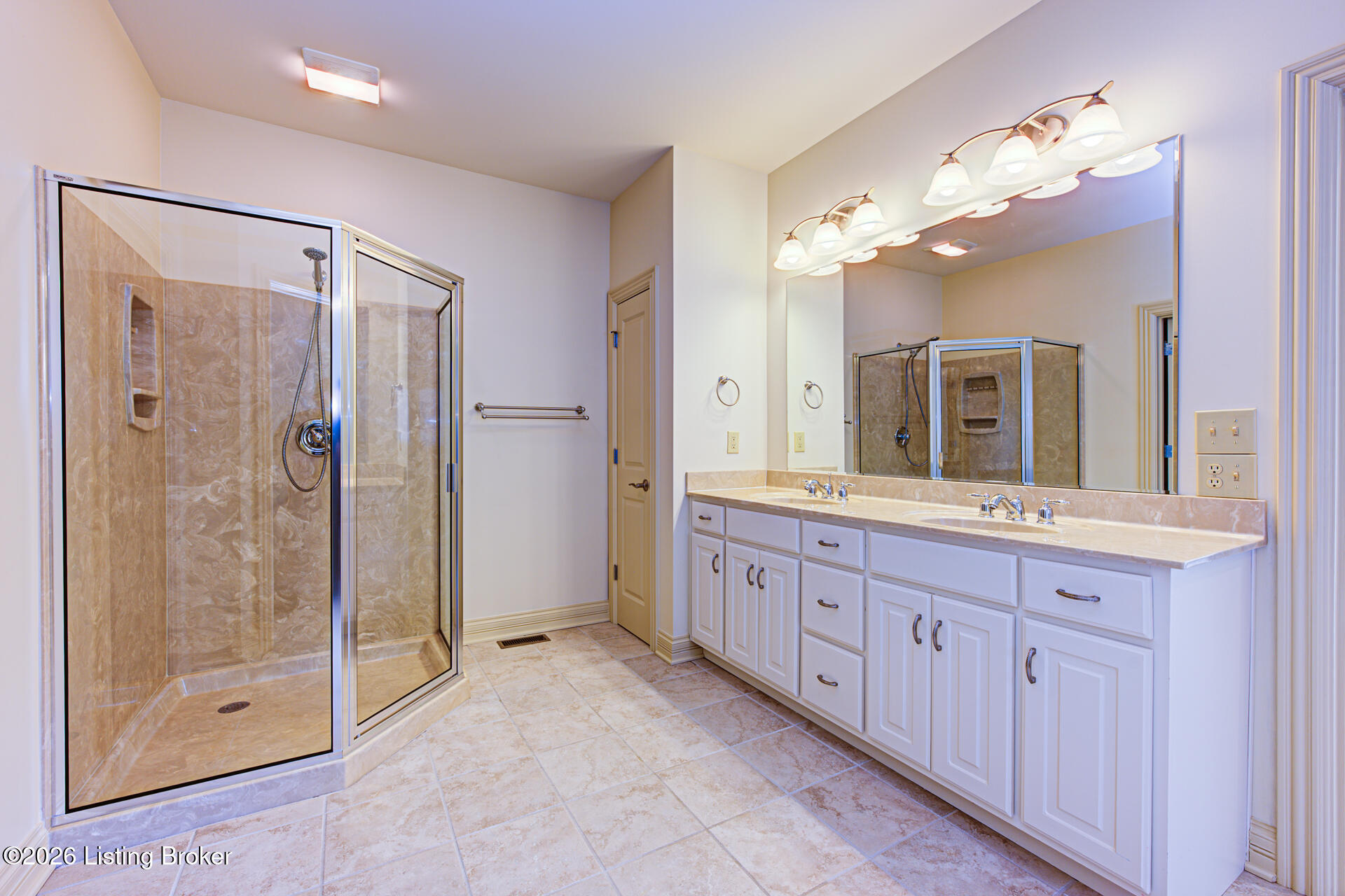 3311 Ridge Brook Cir Property Photo 23