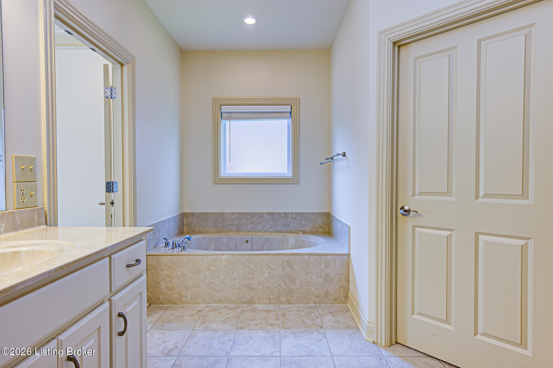 3311 Ridge Brook Cir Property Photo 24