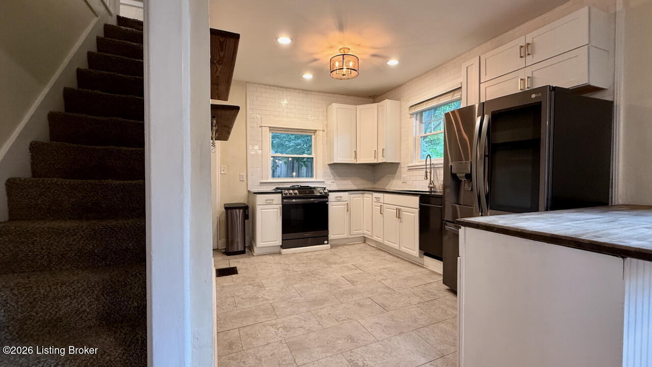 2213 Grinstead Dr Property Photo 10
