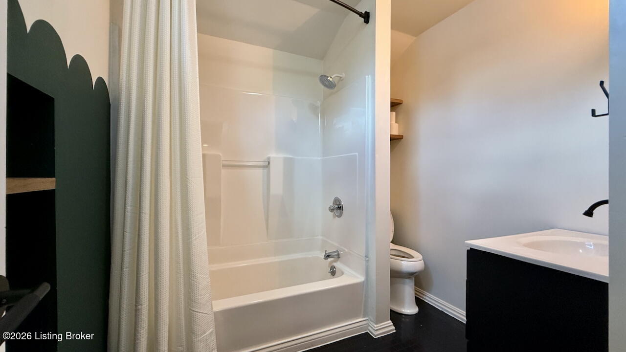 2213 Grinstead Dr Property Photo 15