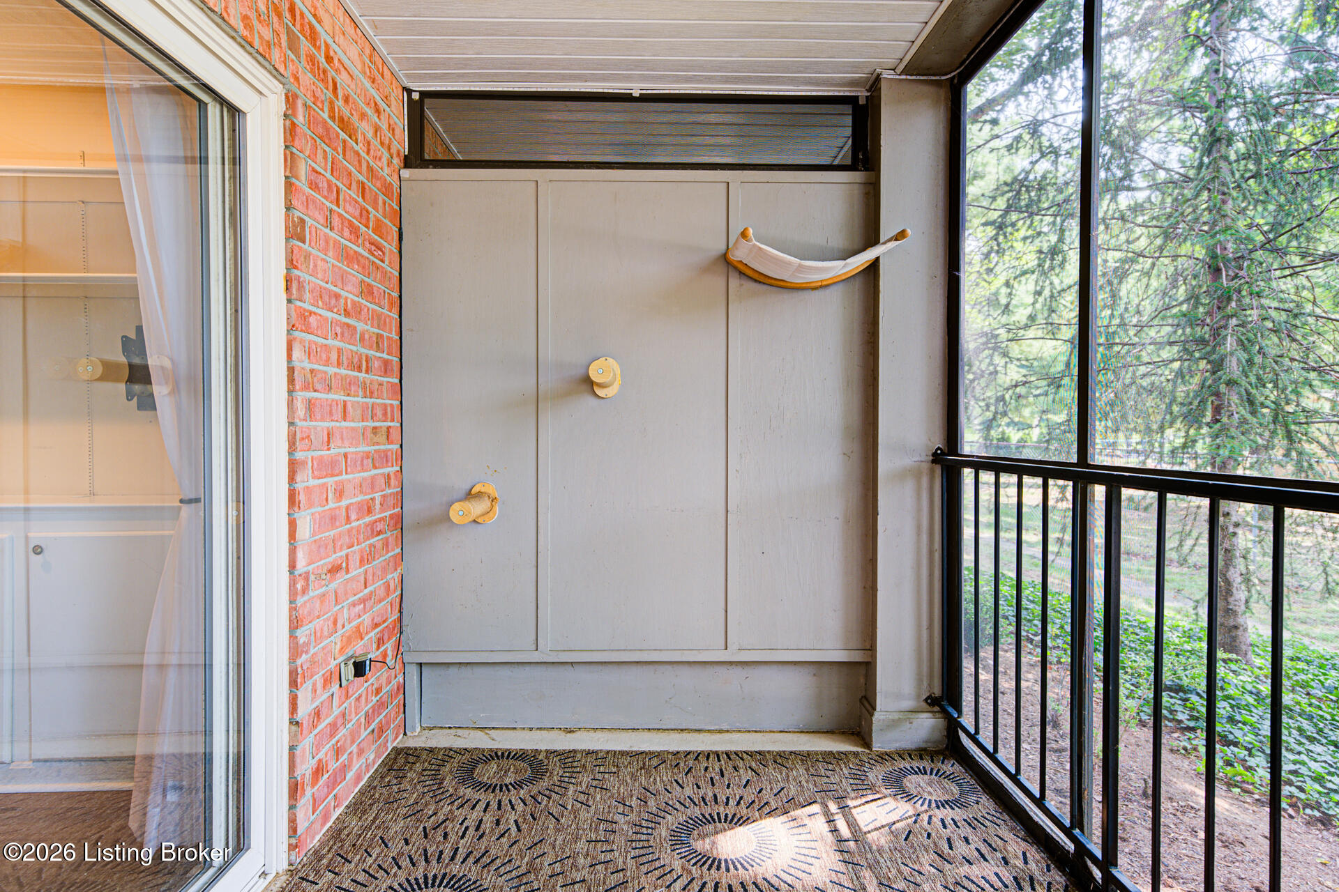 401 Forest Park Rd Property Photo 23