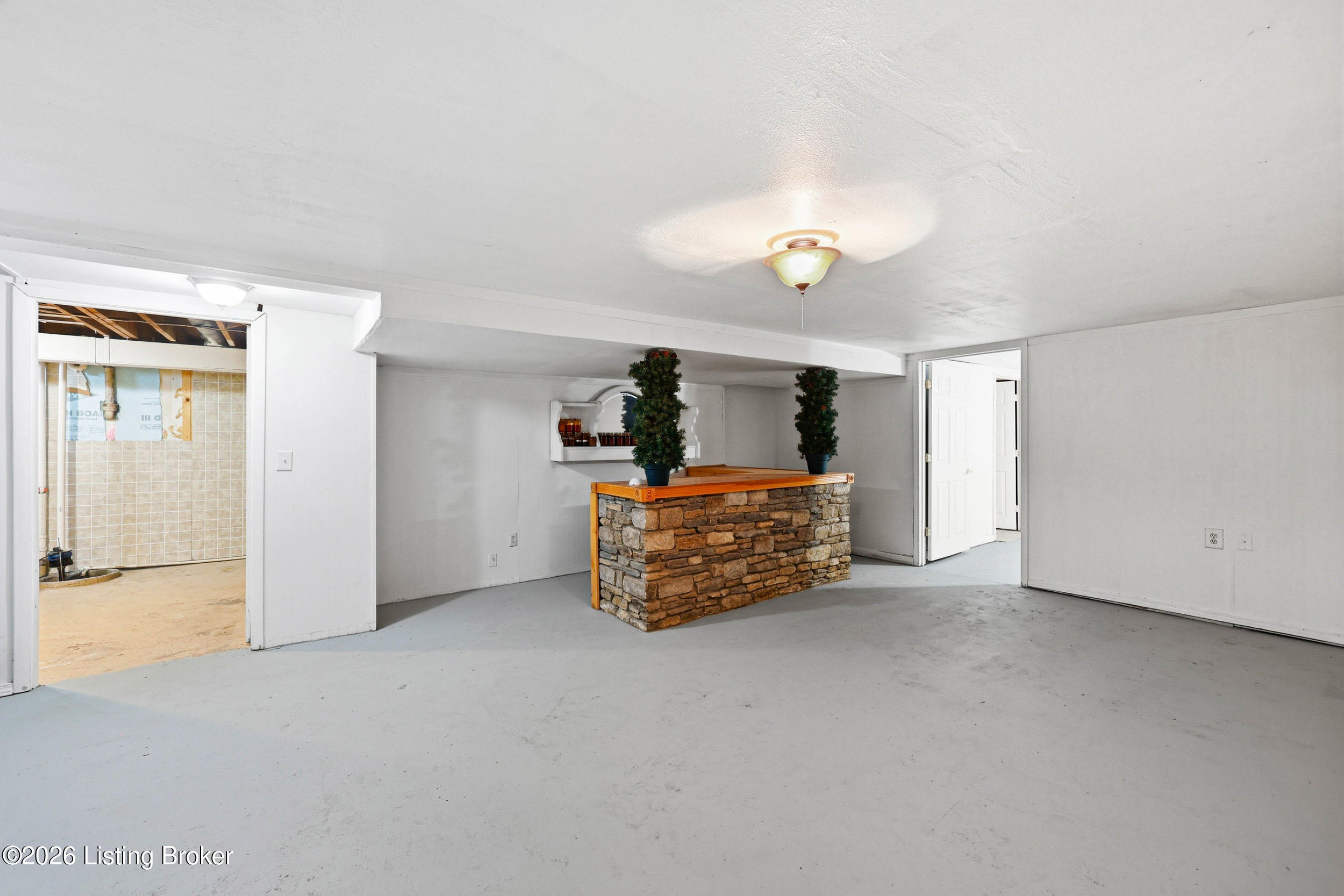7405 Beechdale Rd Property Photo 32