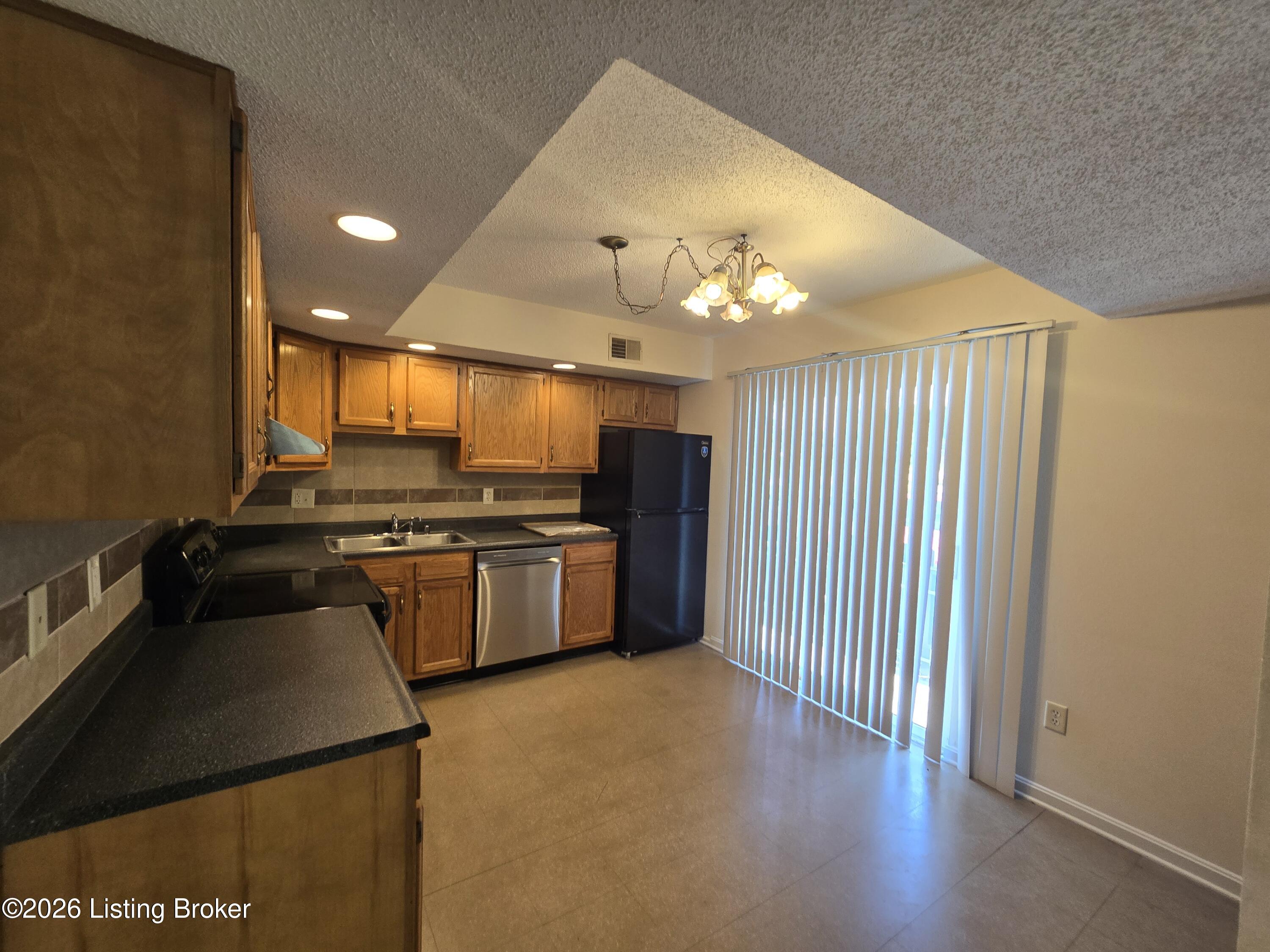 6418 Venango Dr 4 Property Photo 2