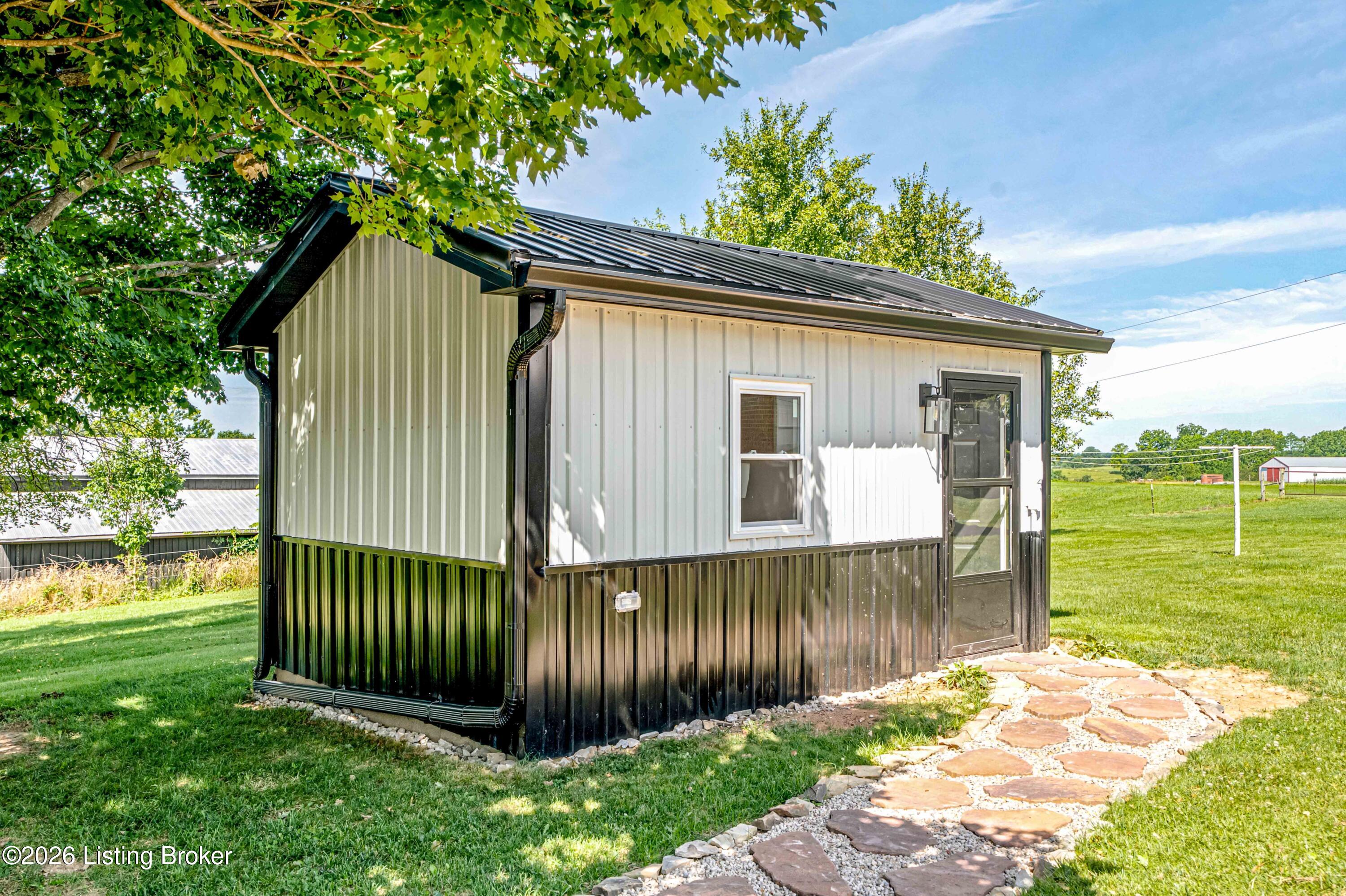 4210 Us-42 Property Photo 4