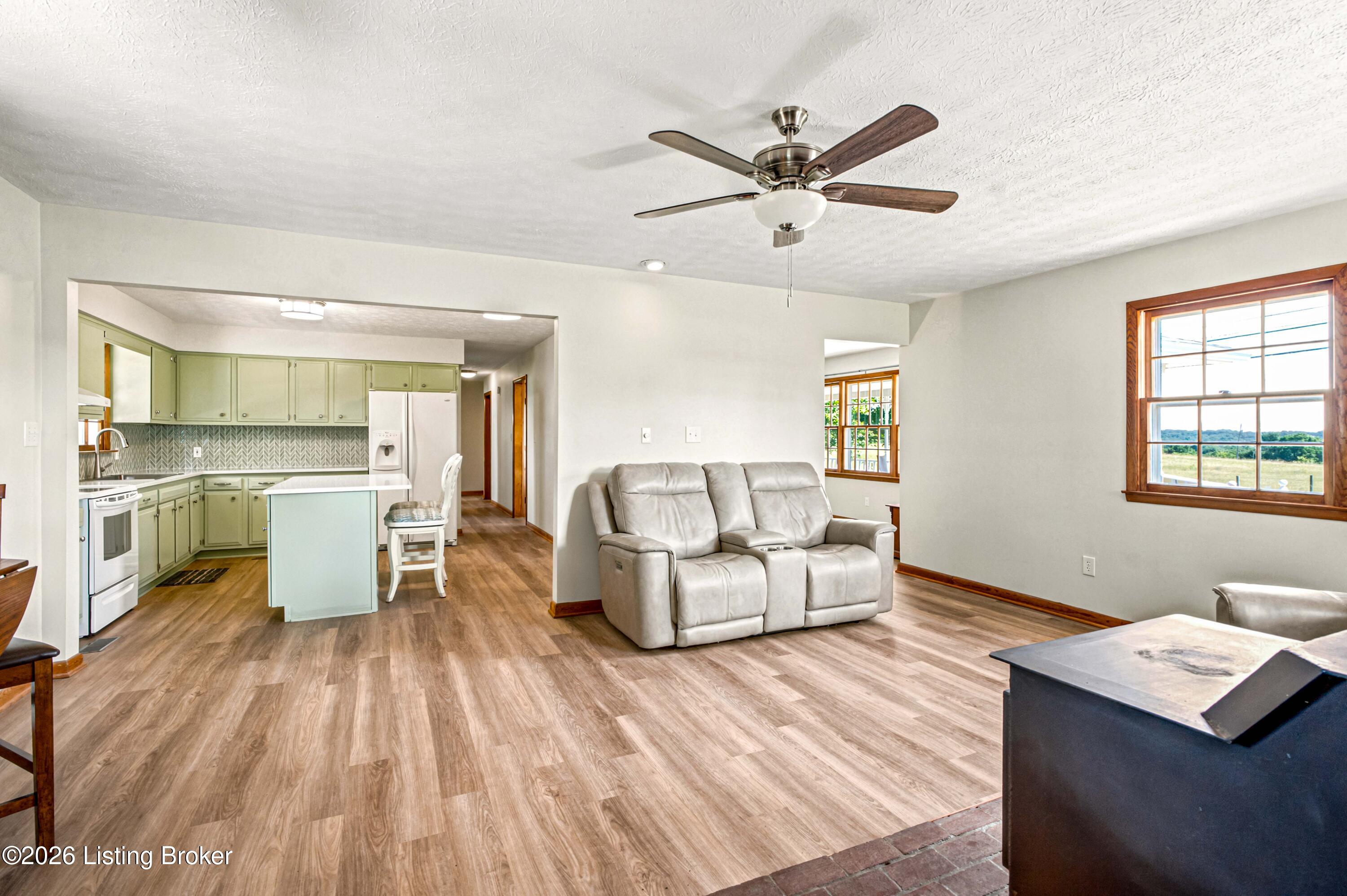 4210 Us-42 Property Photo 32