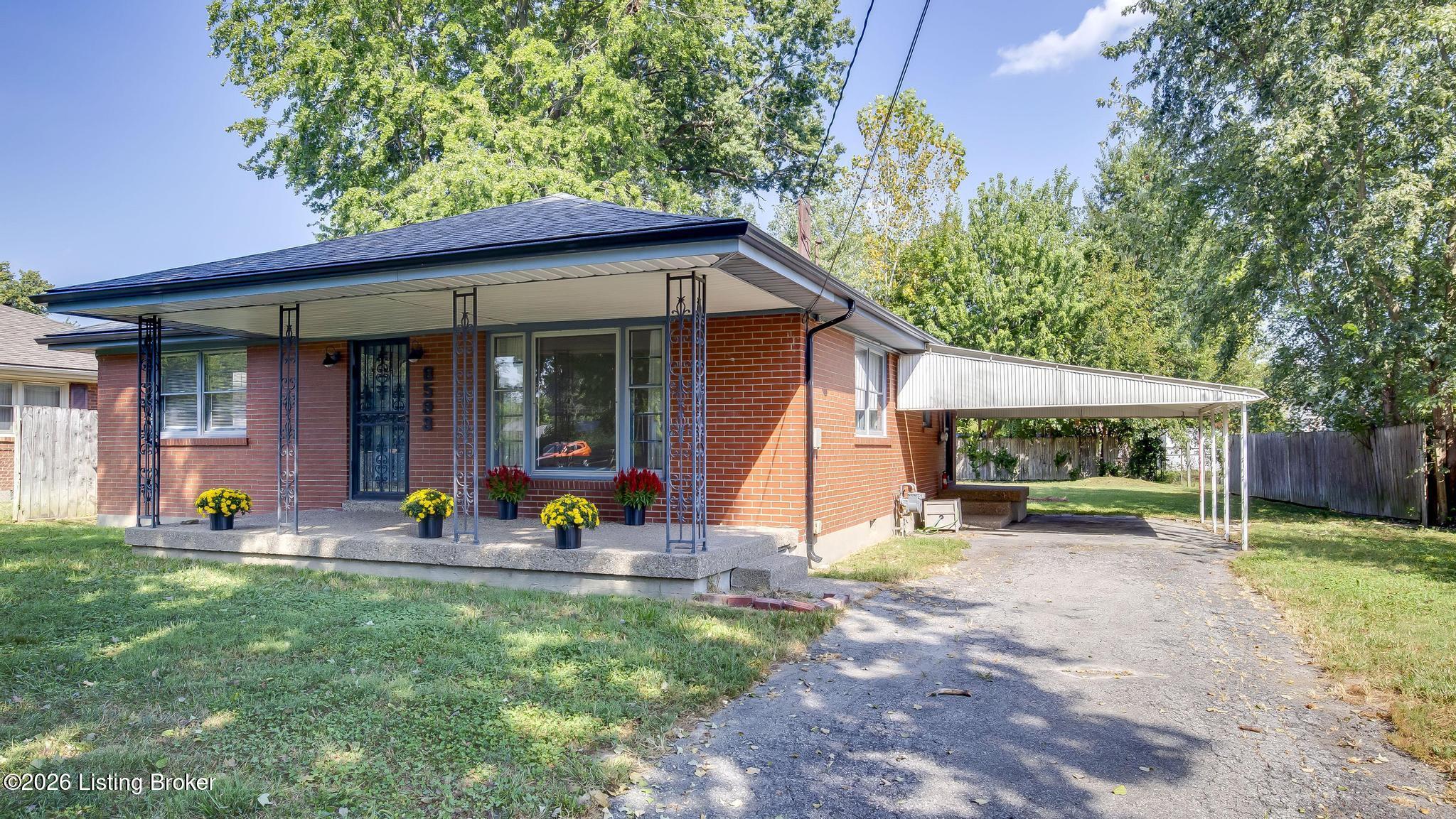 8593 Vicki Ln Property Photo 3