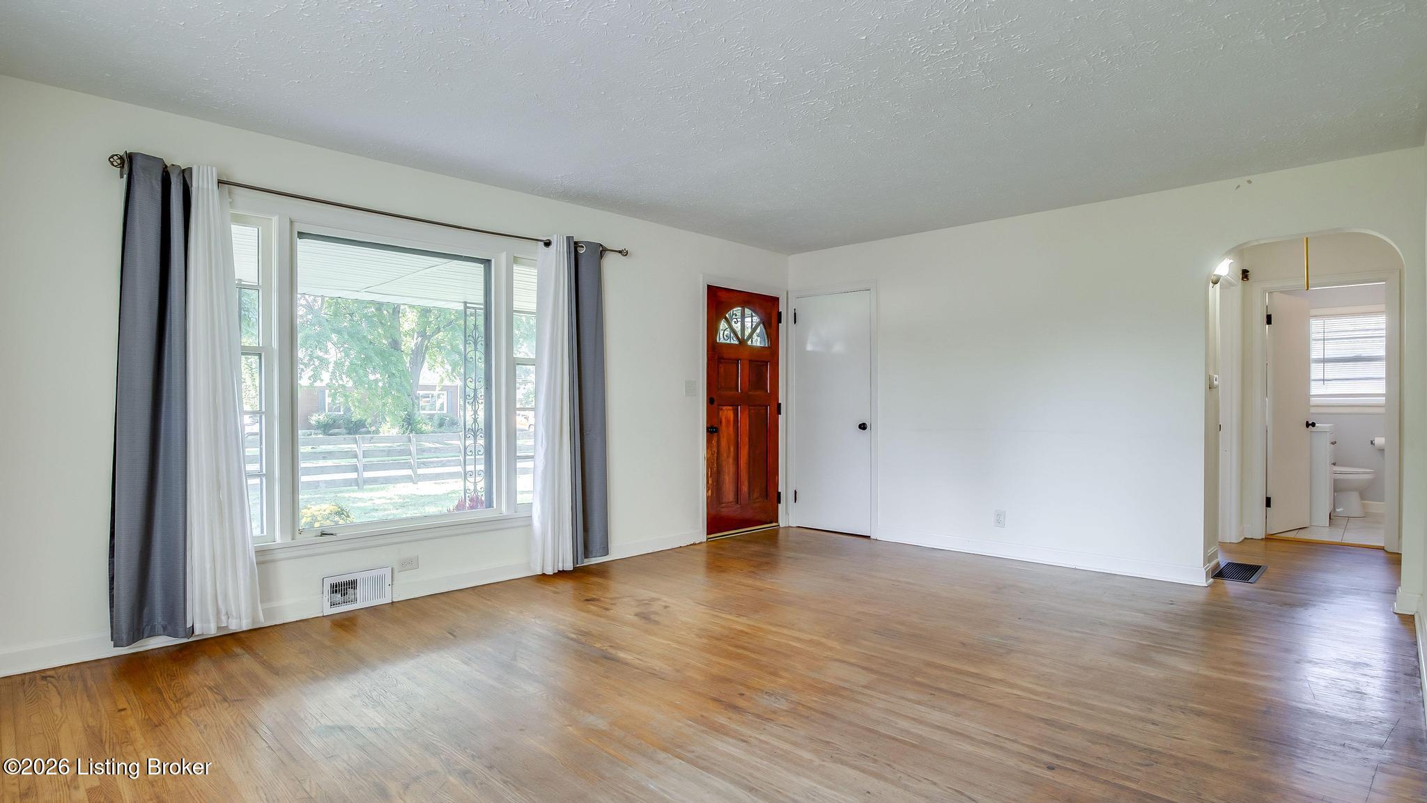 8593 Vicki Ln Property Photo 4