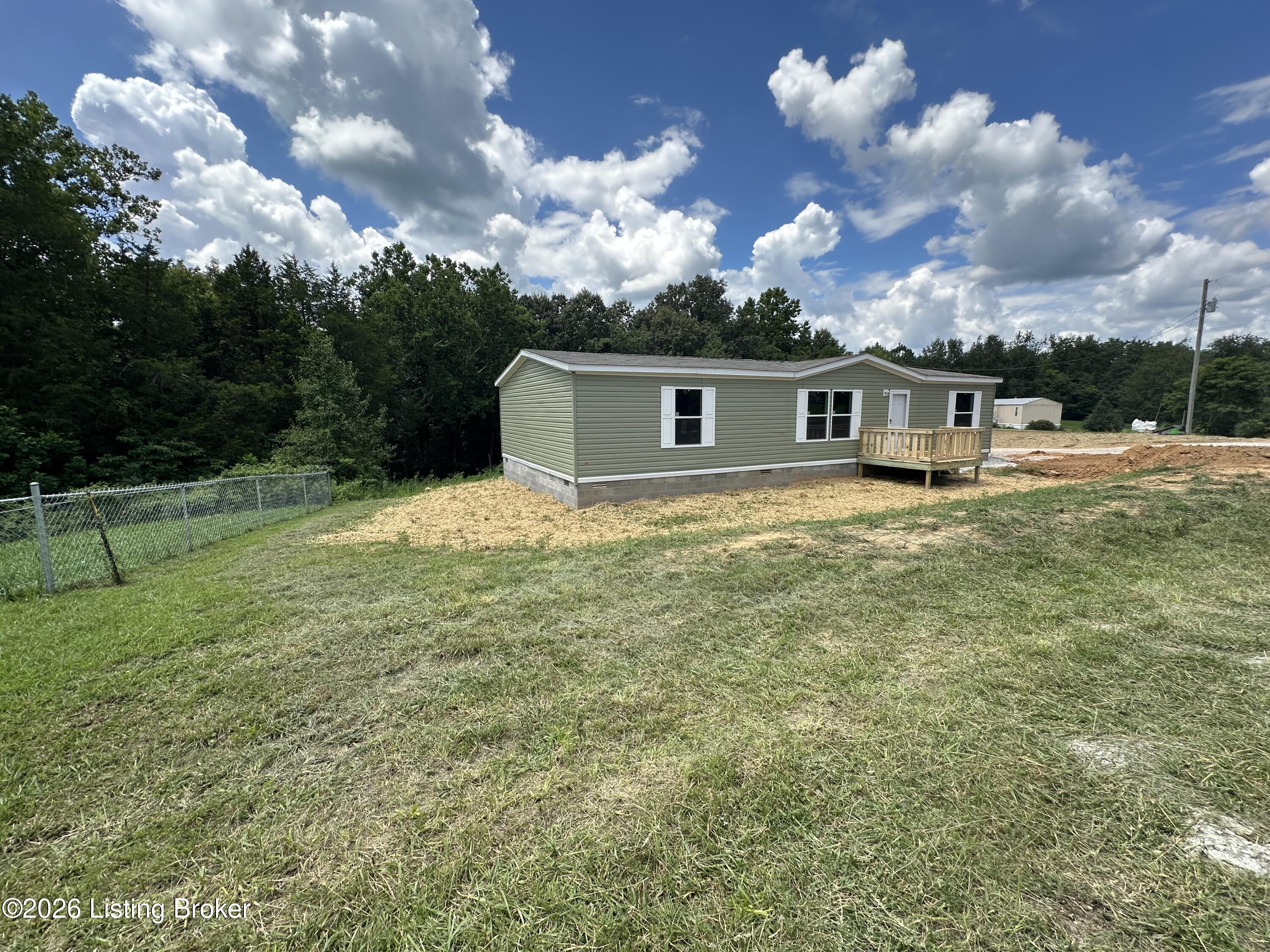 225 Browning Dr Property Photo 3
