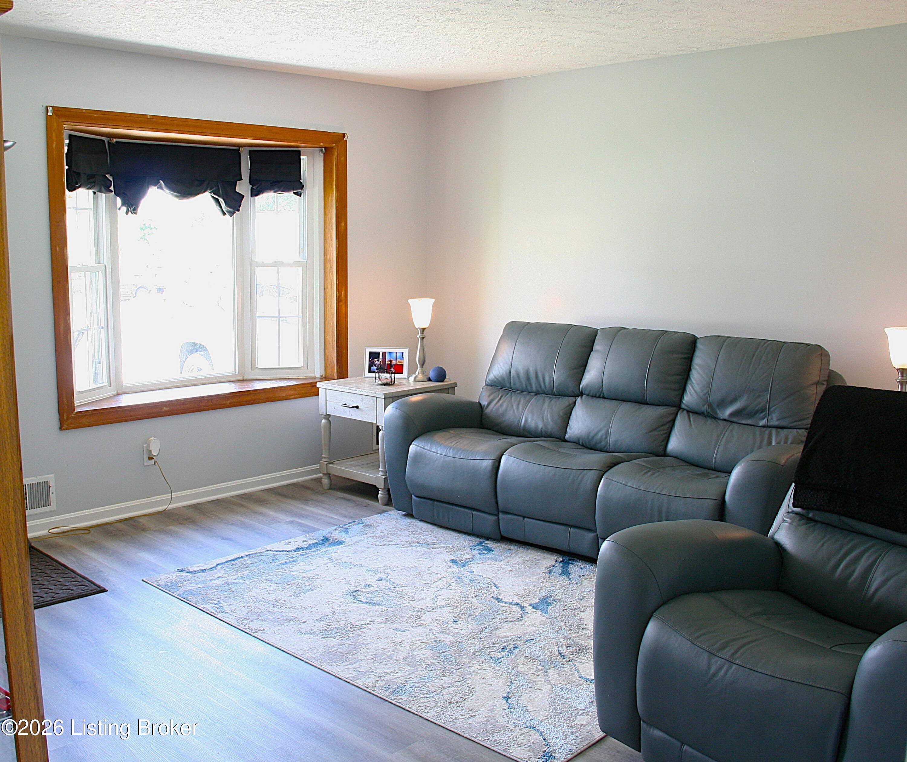 631 Flatlick Rd Property Photo 4