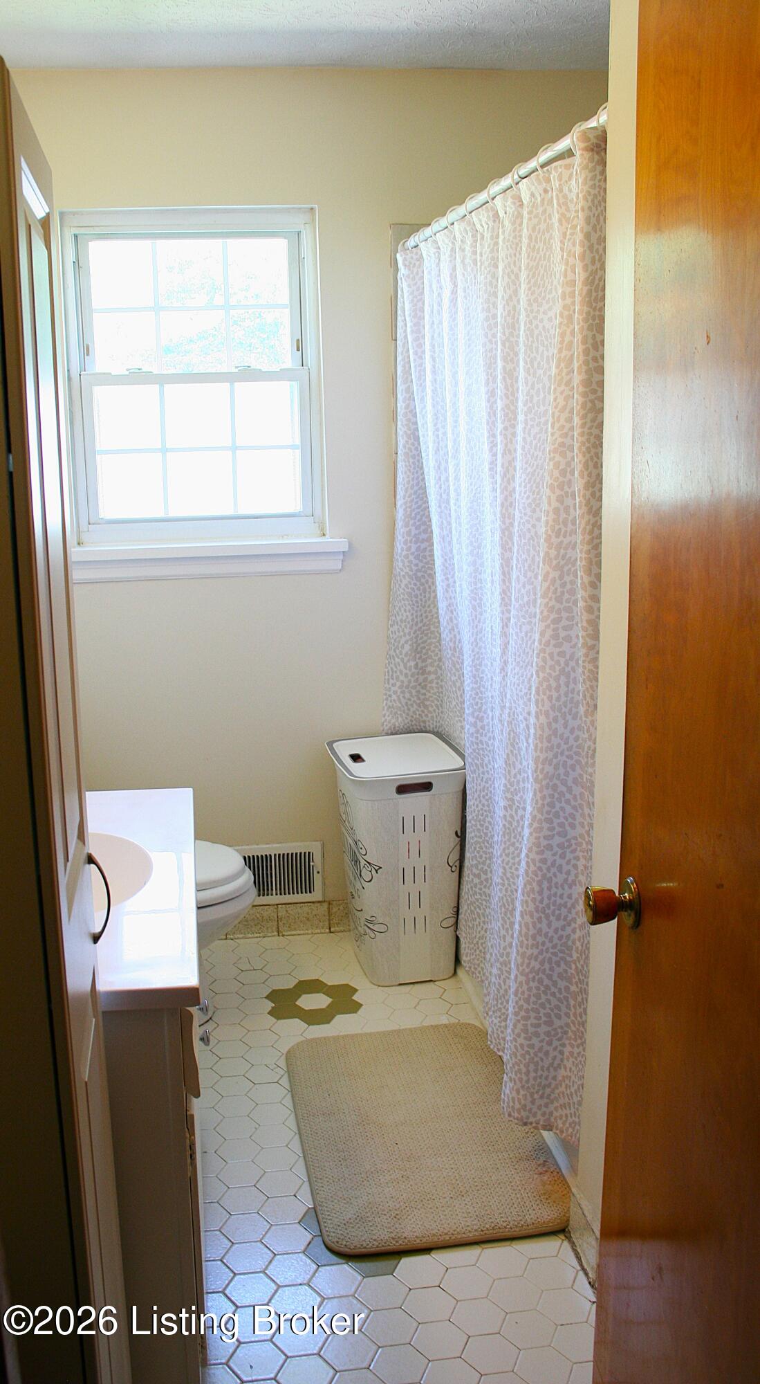 631 Flatlick Rd Property Photo 16