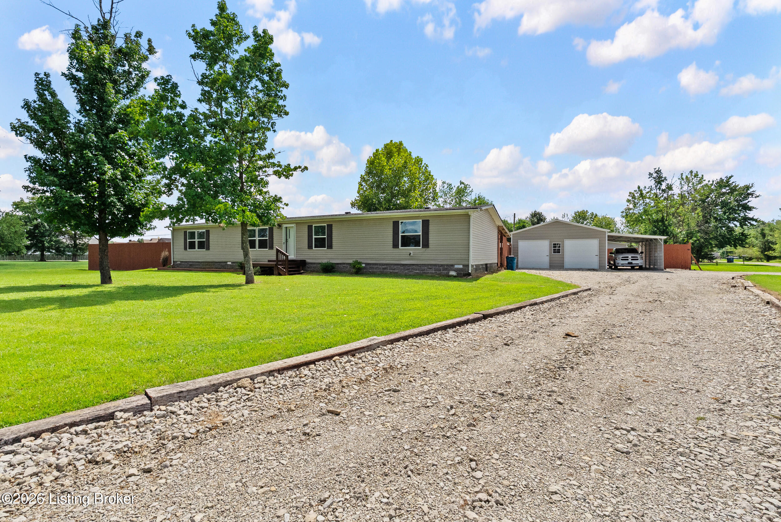 1379 Beech Grove Rd Property Photo 2