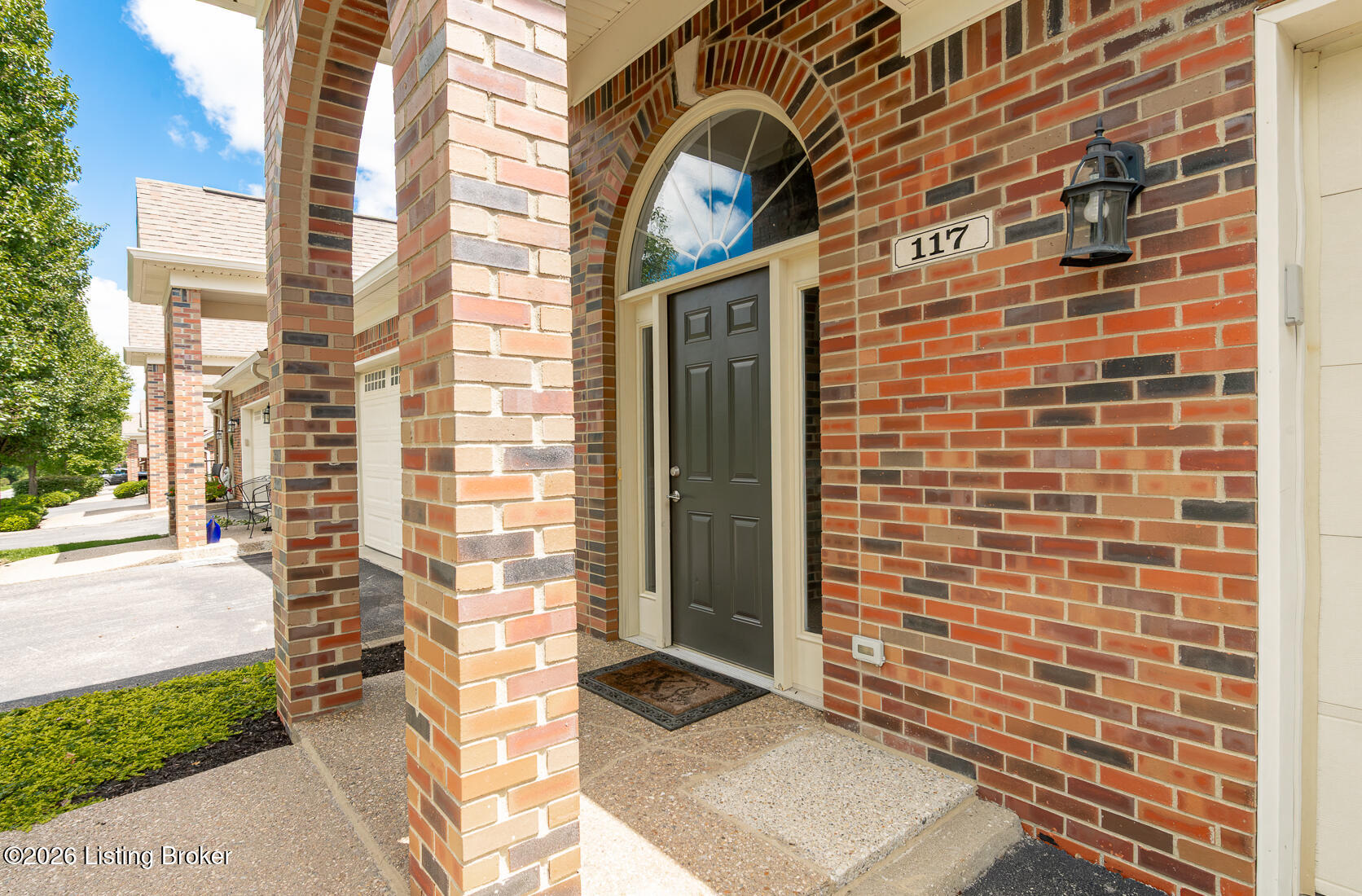 117 Treslyn Way Property Photo 1
