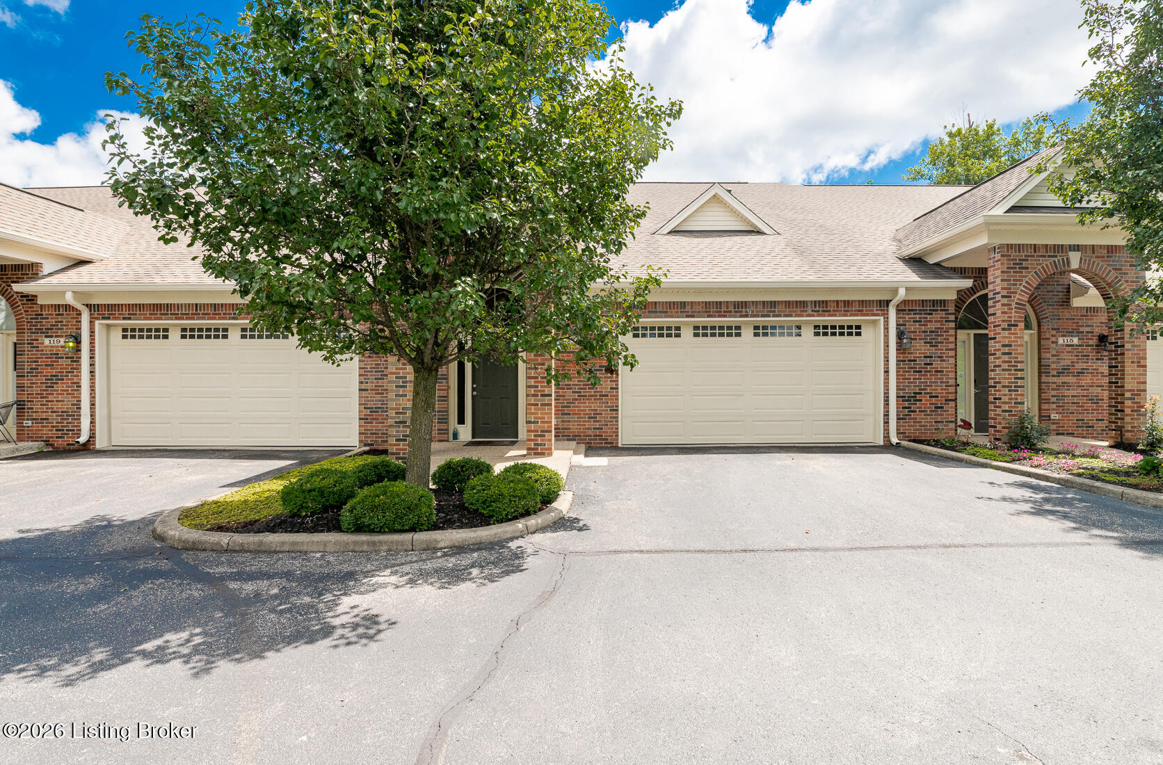 117 Treslyn Way Property Photo 3