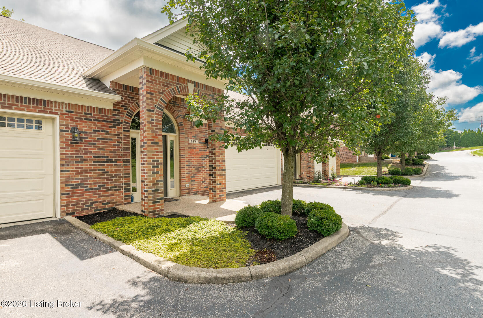 117 Treslyn Way Property Photo 4