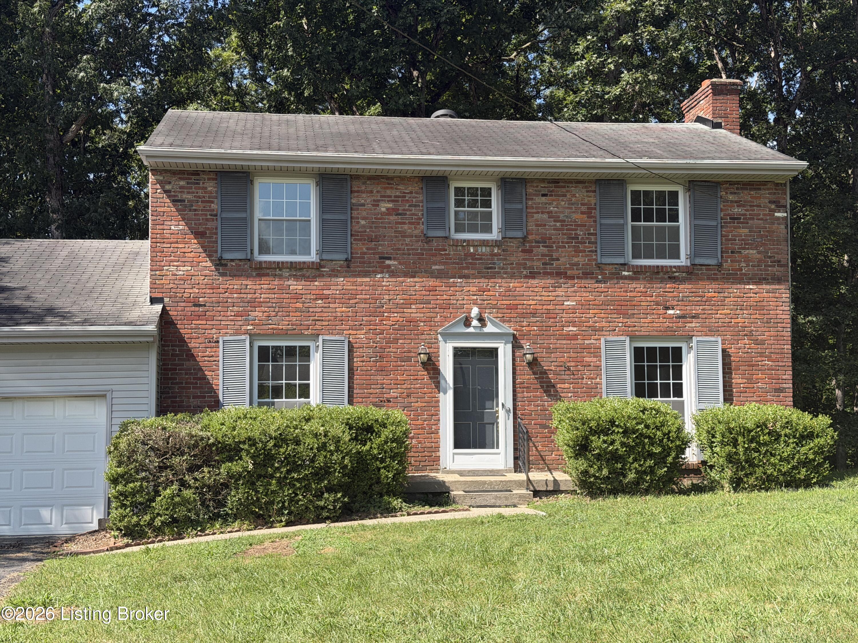 590 Lakeshore Pkwy Property Photo 1