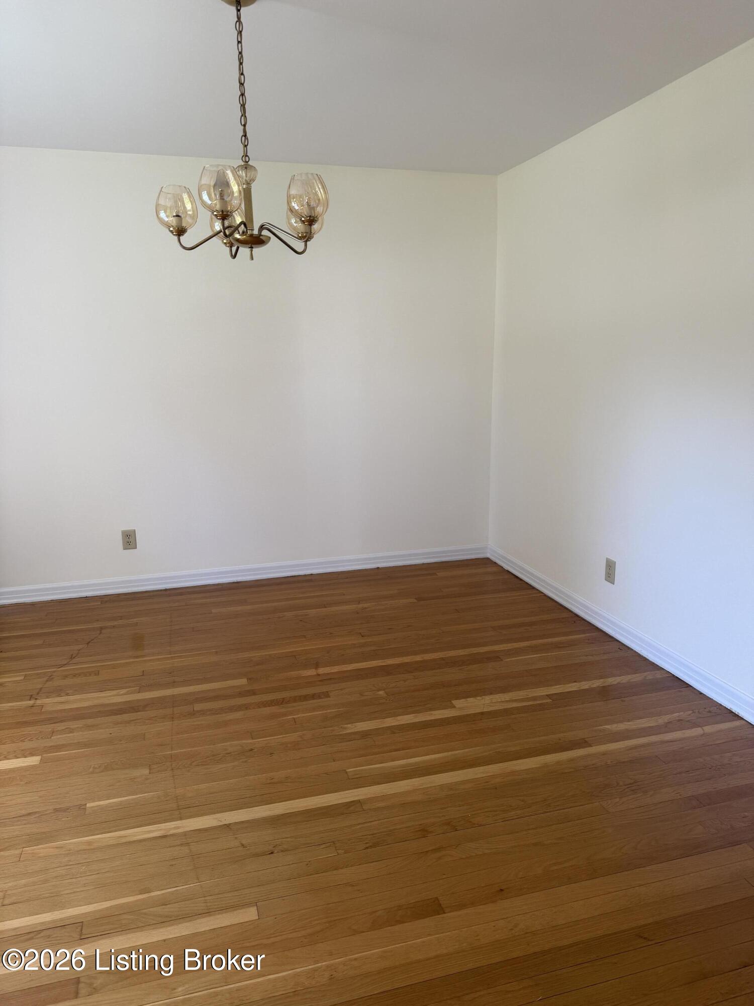 590 Lakeshore Pkwy Property Photo 14