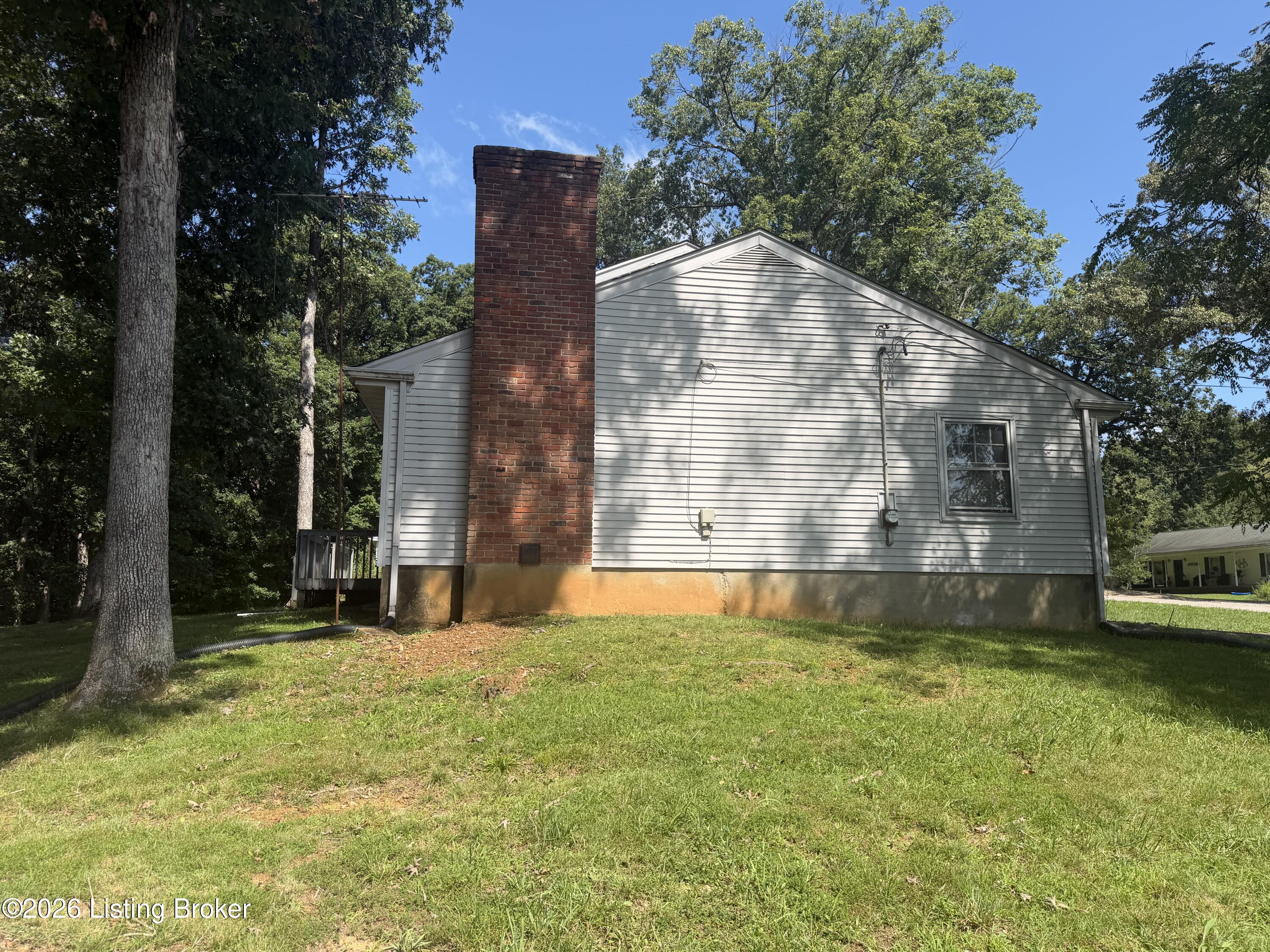590 Lakeshore Pkwy Property Photo 59
