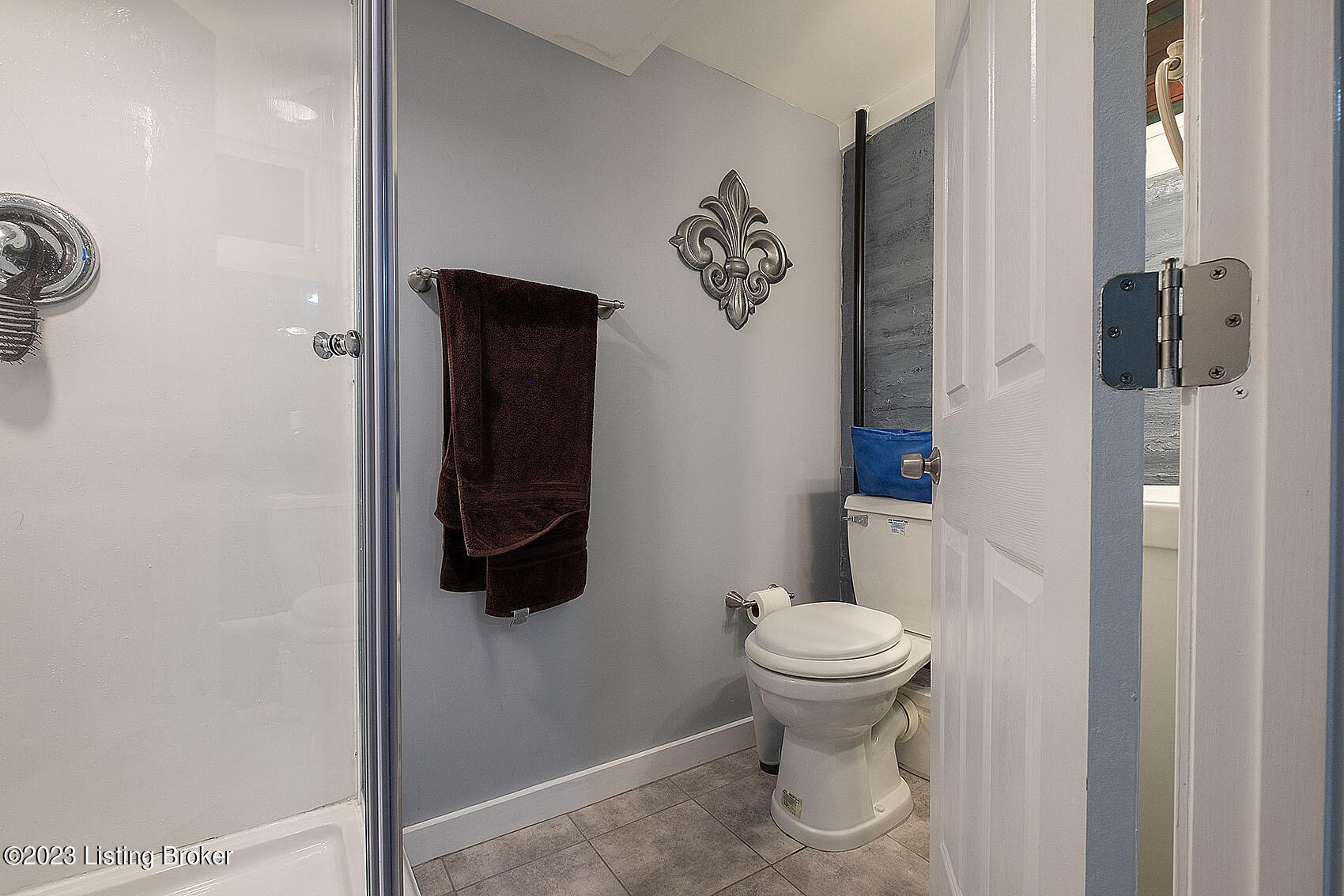 211 S Sherrin Ave Property Photo 37