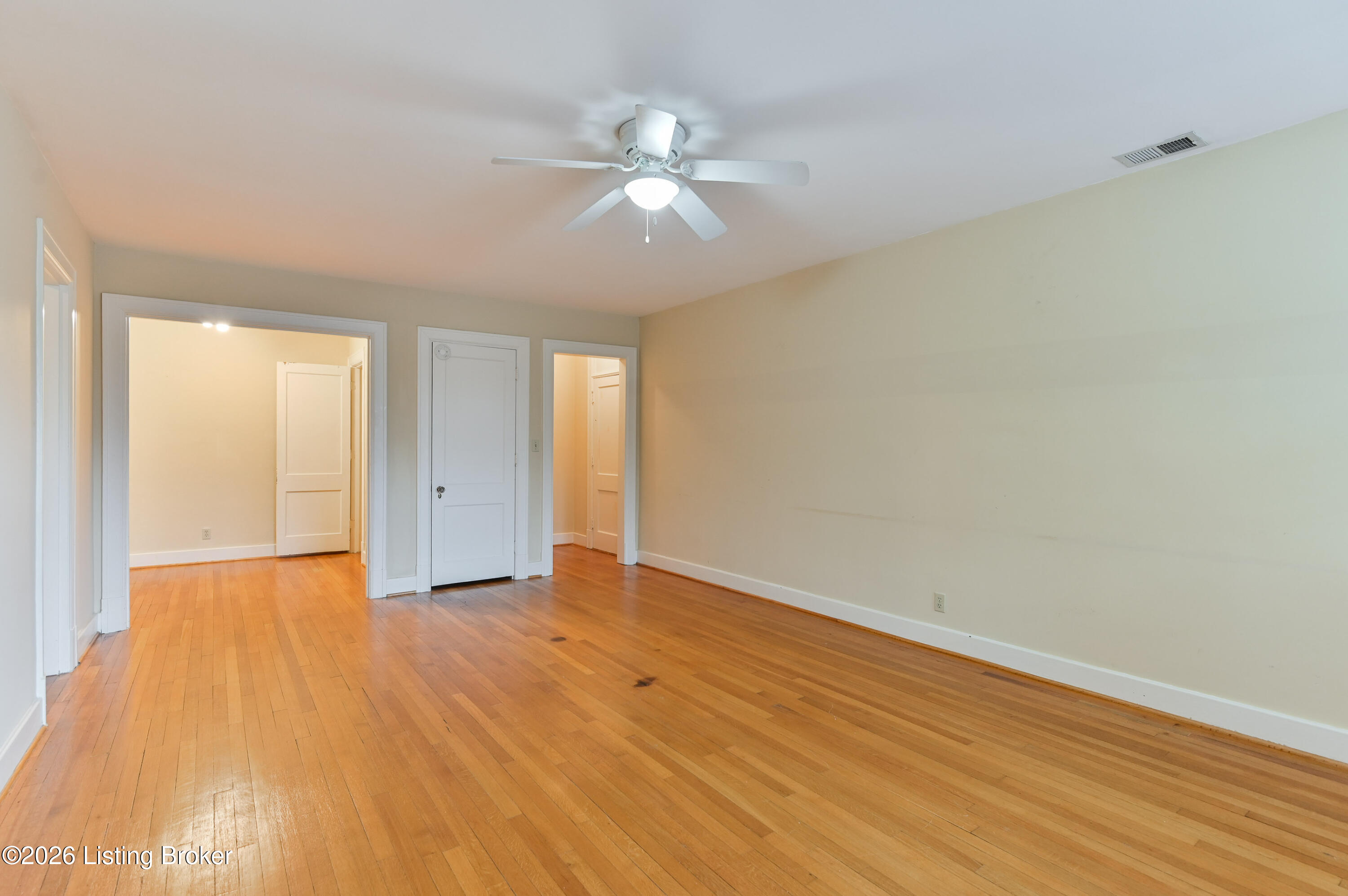 2082 Douglass Blvd Apt 18 Property Photo 6