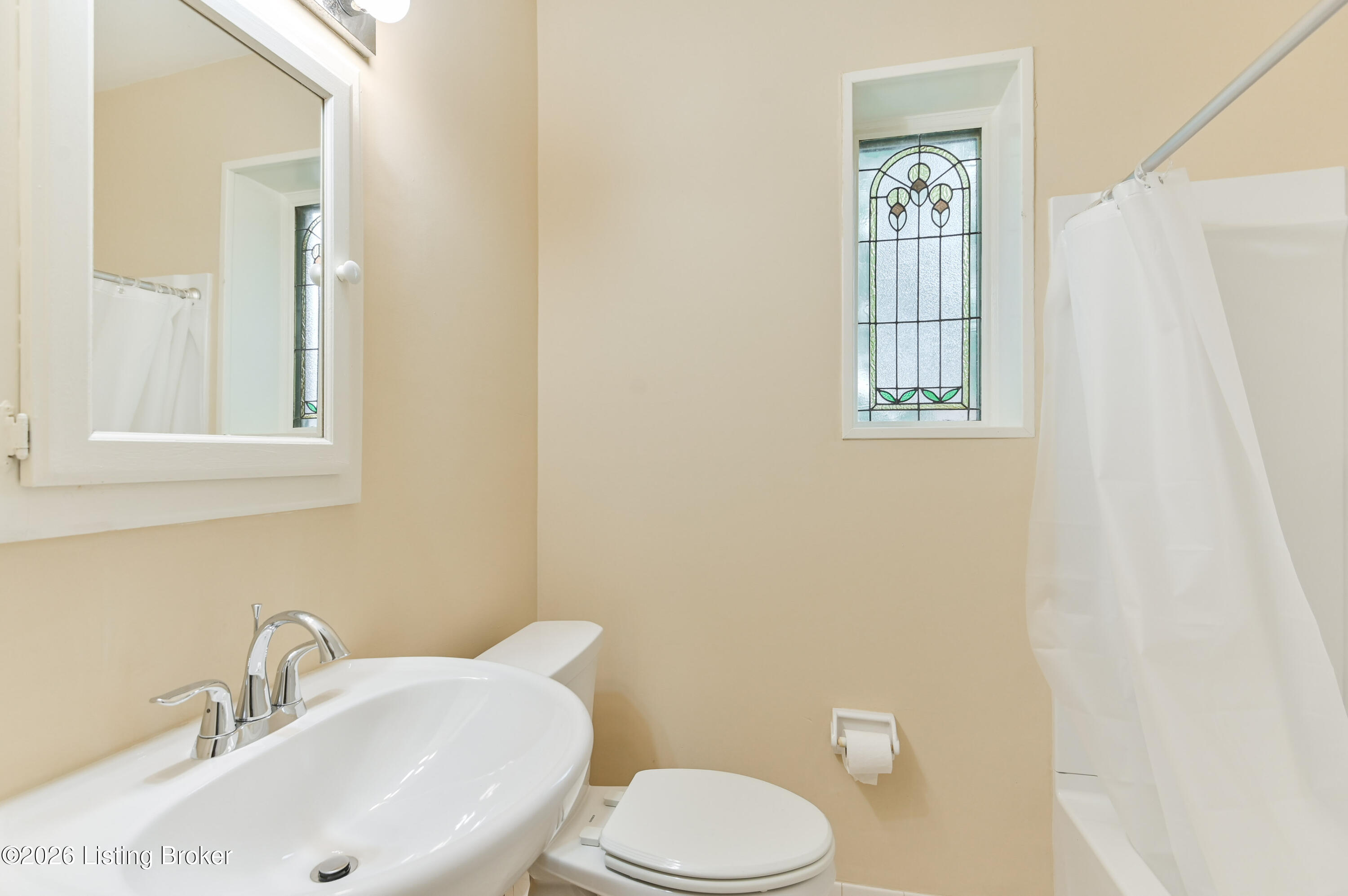 2082 Douglass Blvd Apt 18 Property Photo 19
