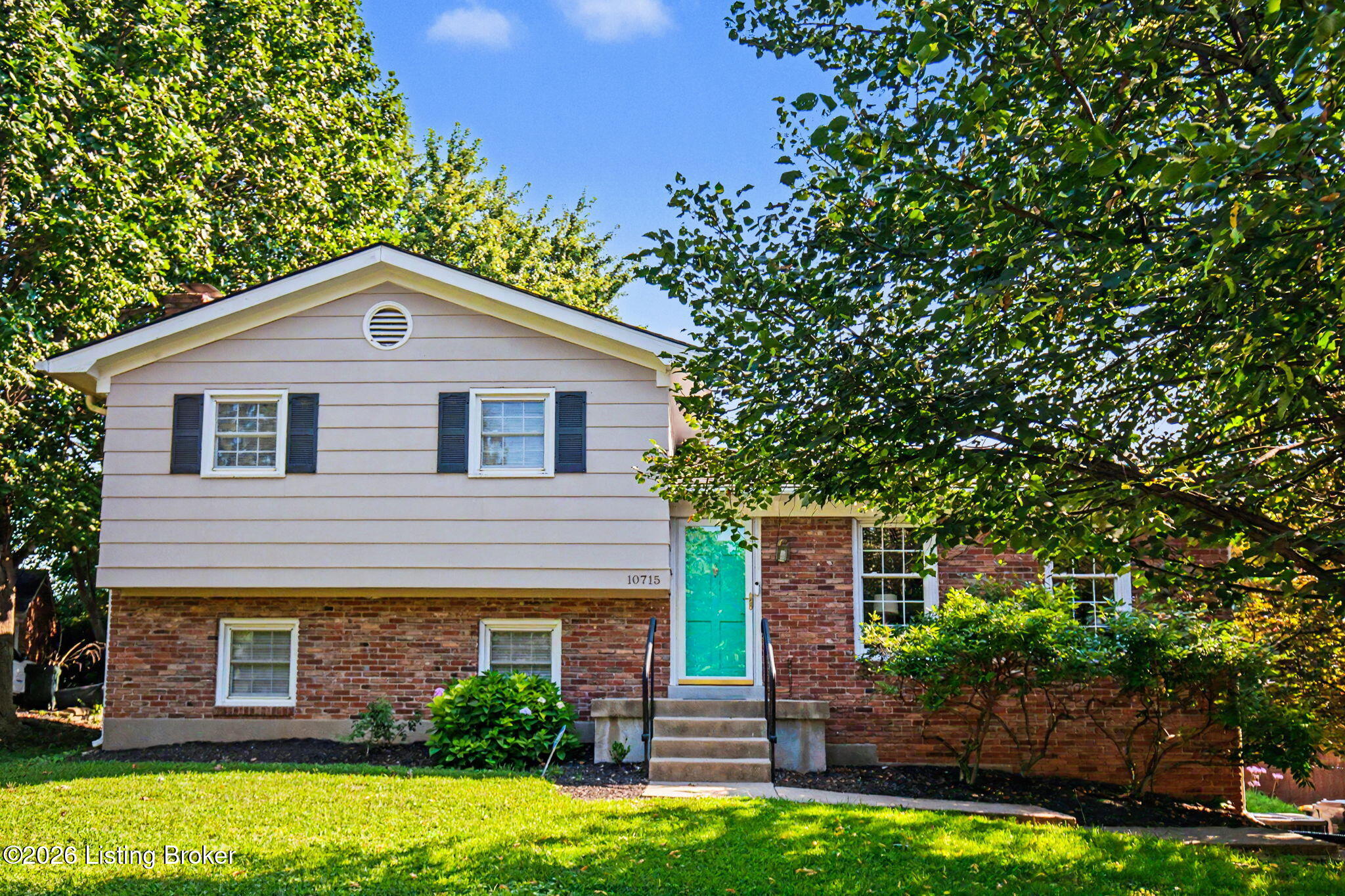 10715 Sunderland Pl Property Photo 1