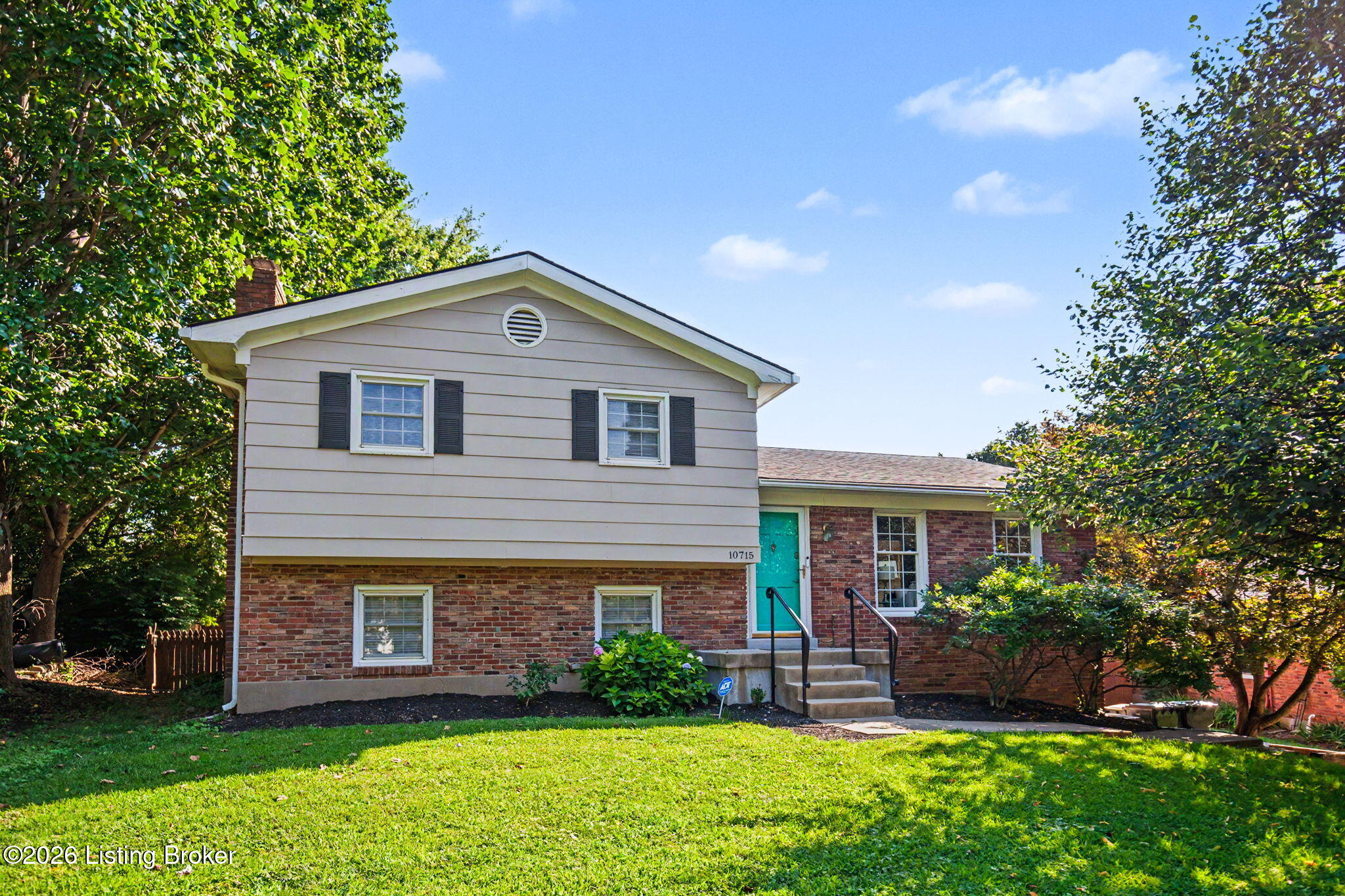 10715 Sunderland Pl Property Photo 3