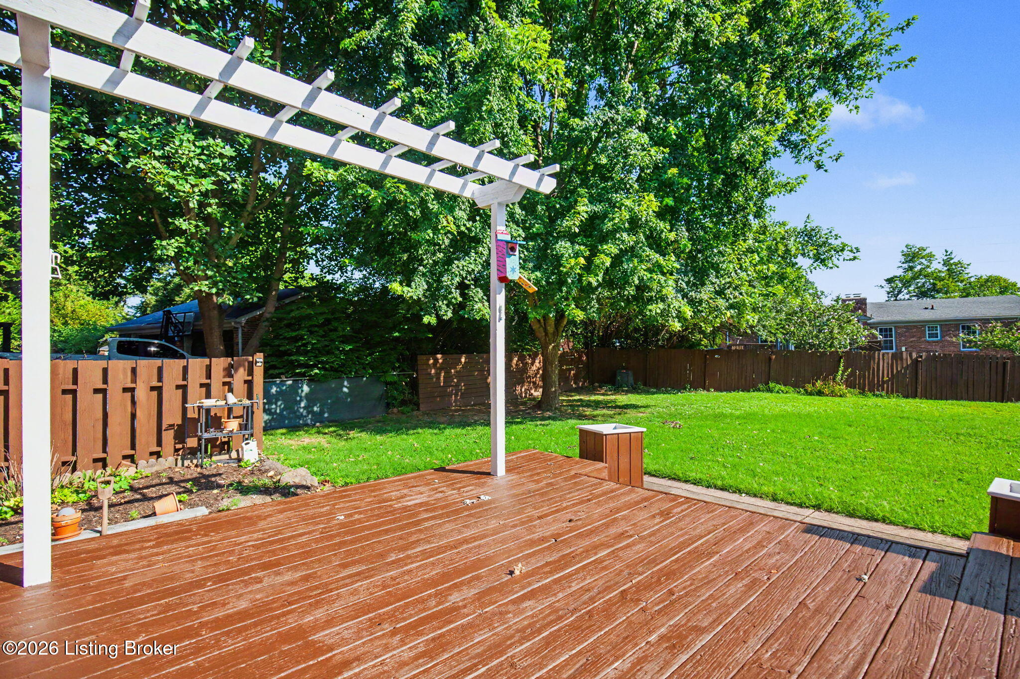 10715 Sunderland Pl Property Photo 6