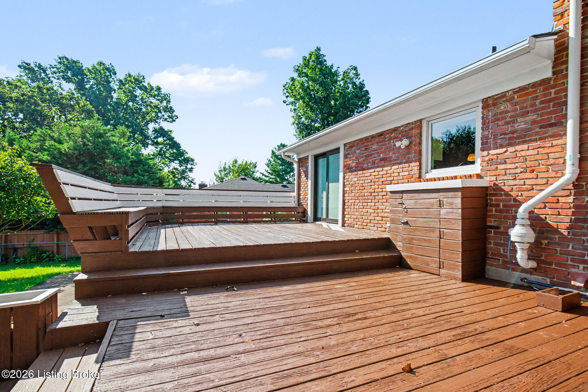 10715 Sunderland Pl Property Photo 8