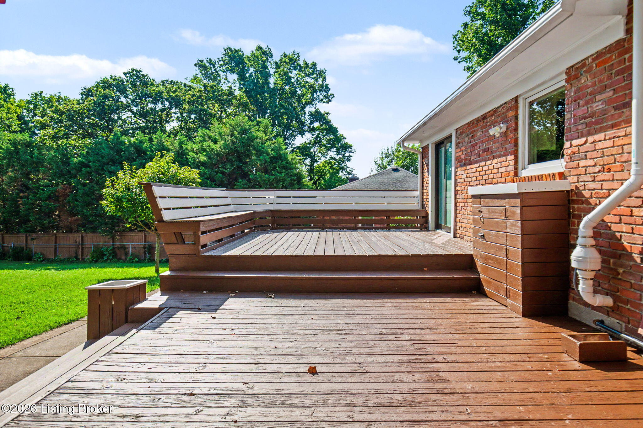 10715 Sunderland Pl Property Photo 9