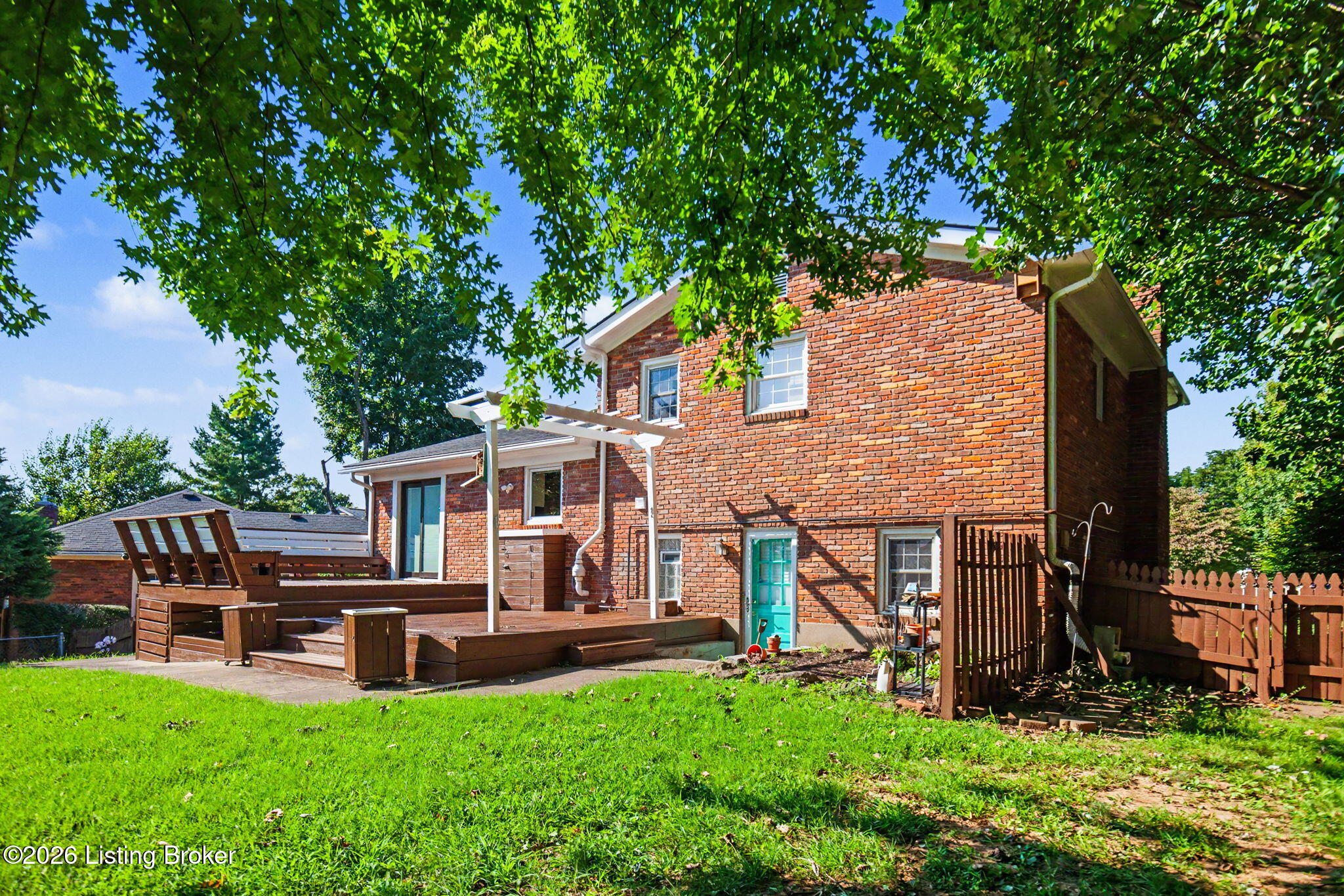 10715 Sunderland Pl Property Photo 11
