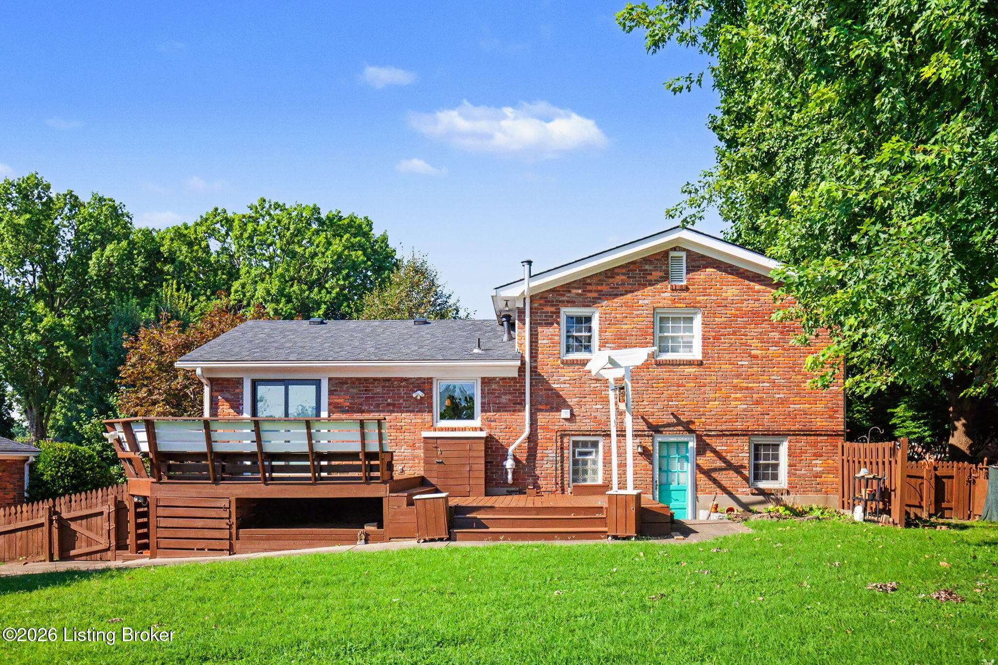 10715 Sunderland Pl Property Photo 12